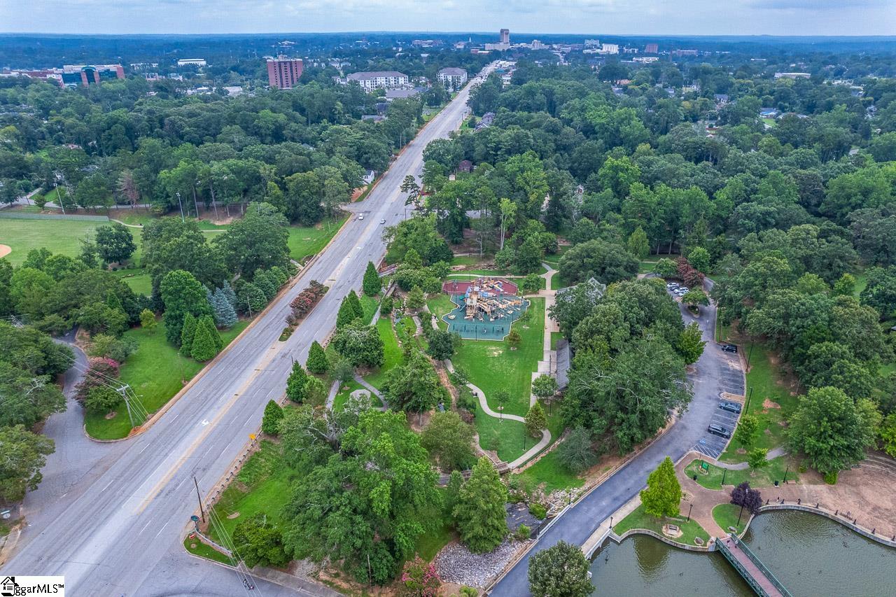 131 S Cleveland Park Drive Spartanburg, SC 29303