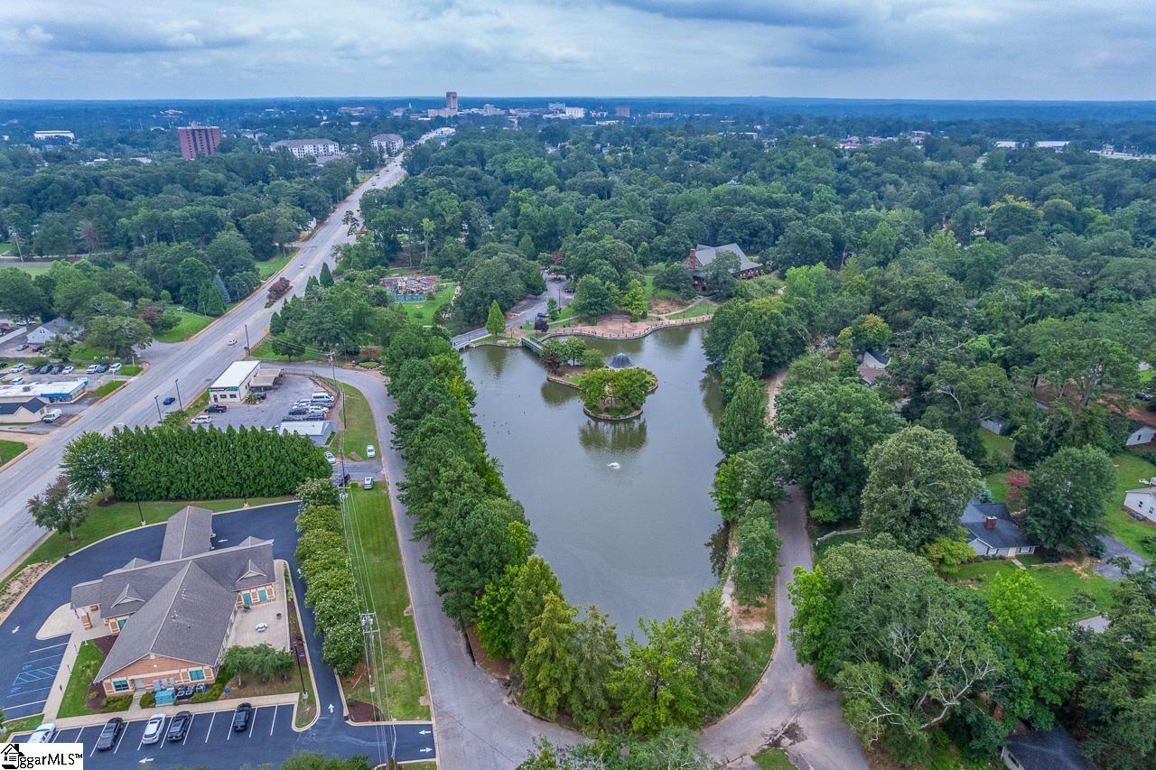 131 S Cleveland Park Drive Spartanburg, SC 29303
