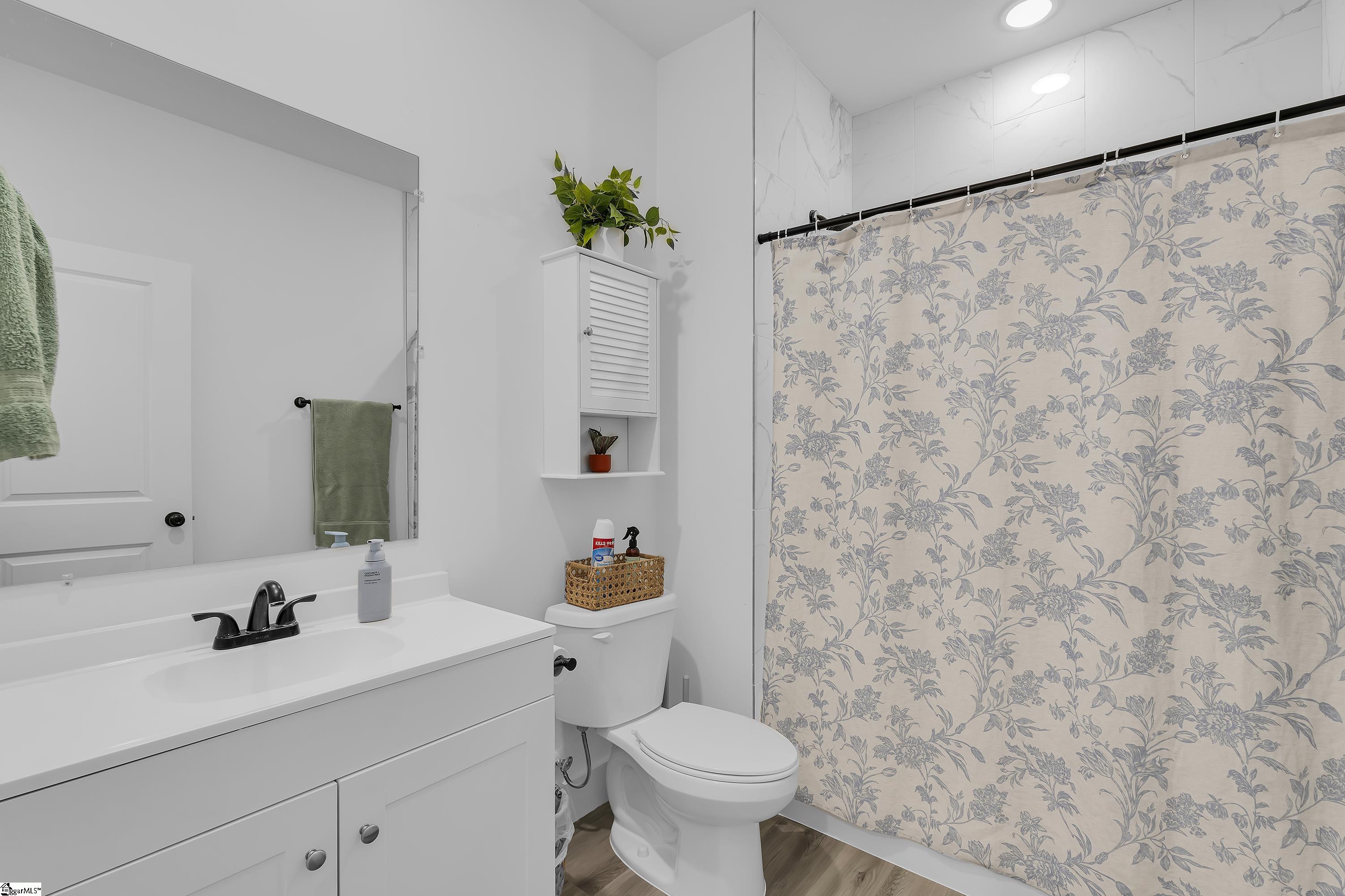 128 Broad Street Wellford, SC 29385