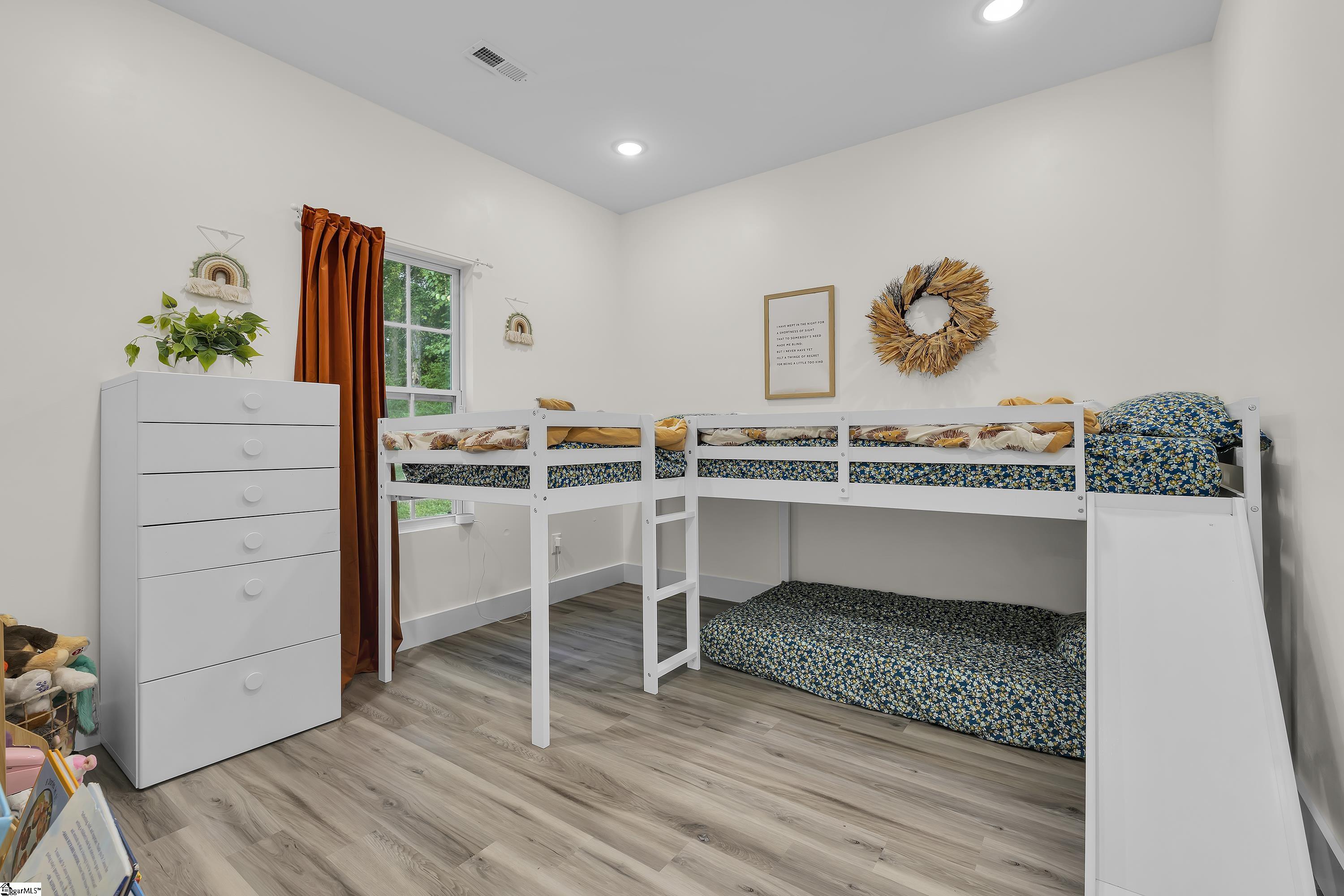 128 Broad Street Wellford, SC 29385