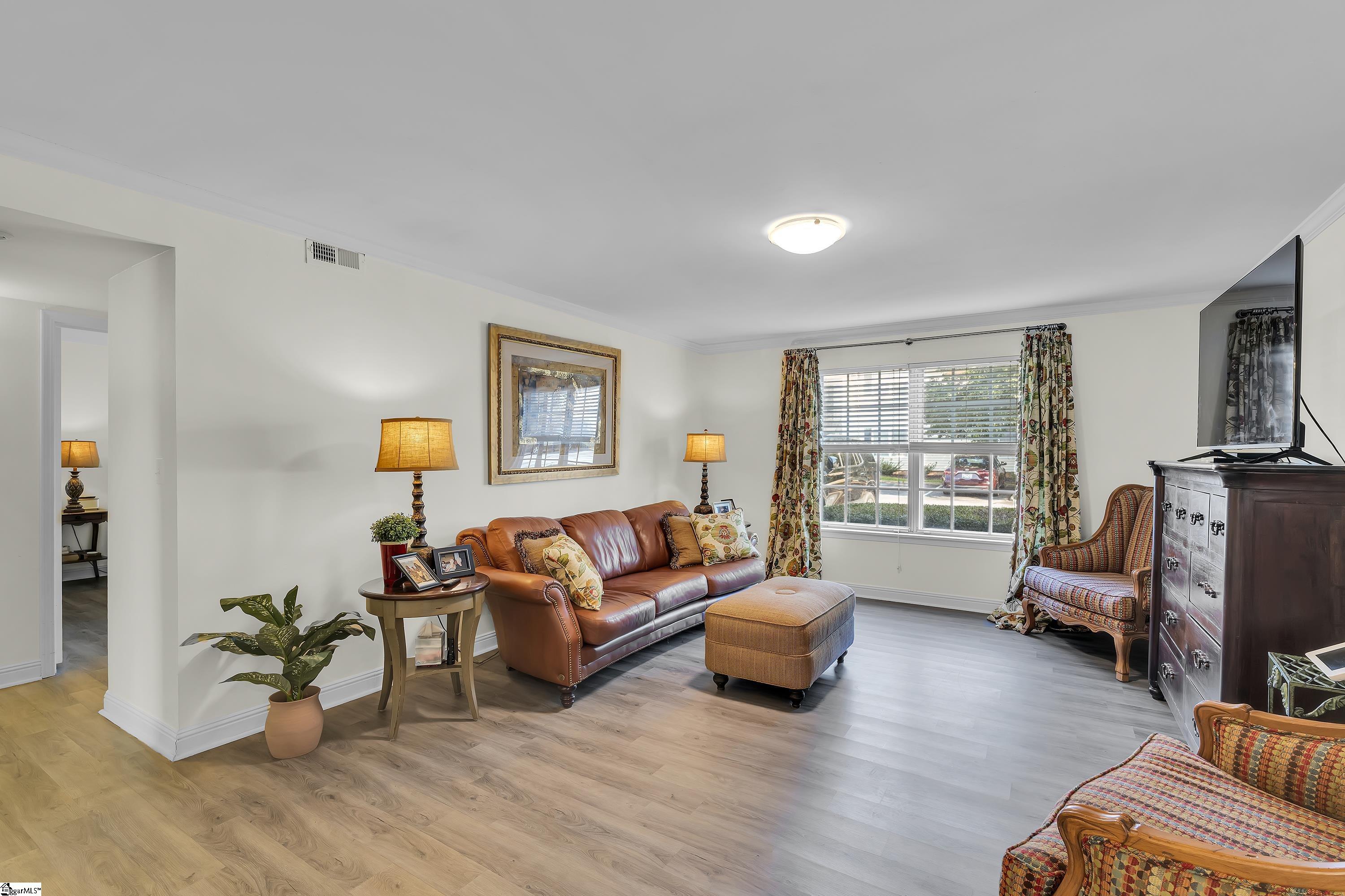 925 Cleveland Street UNIT Unit 235 Greenville, SC 29601