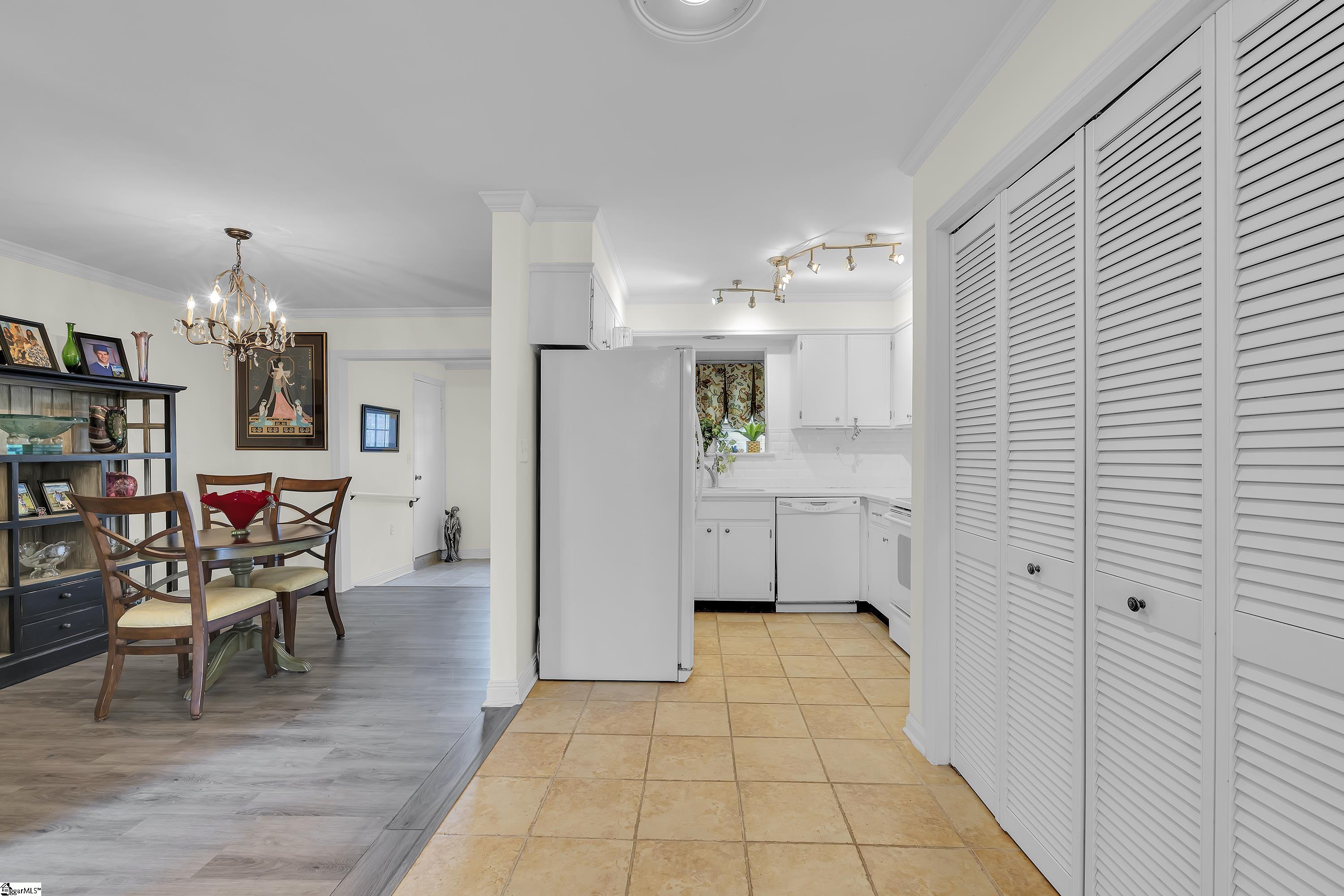 925 Cleveland Street UNIT Unit 235 Greenville, SC 29601
