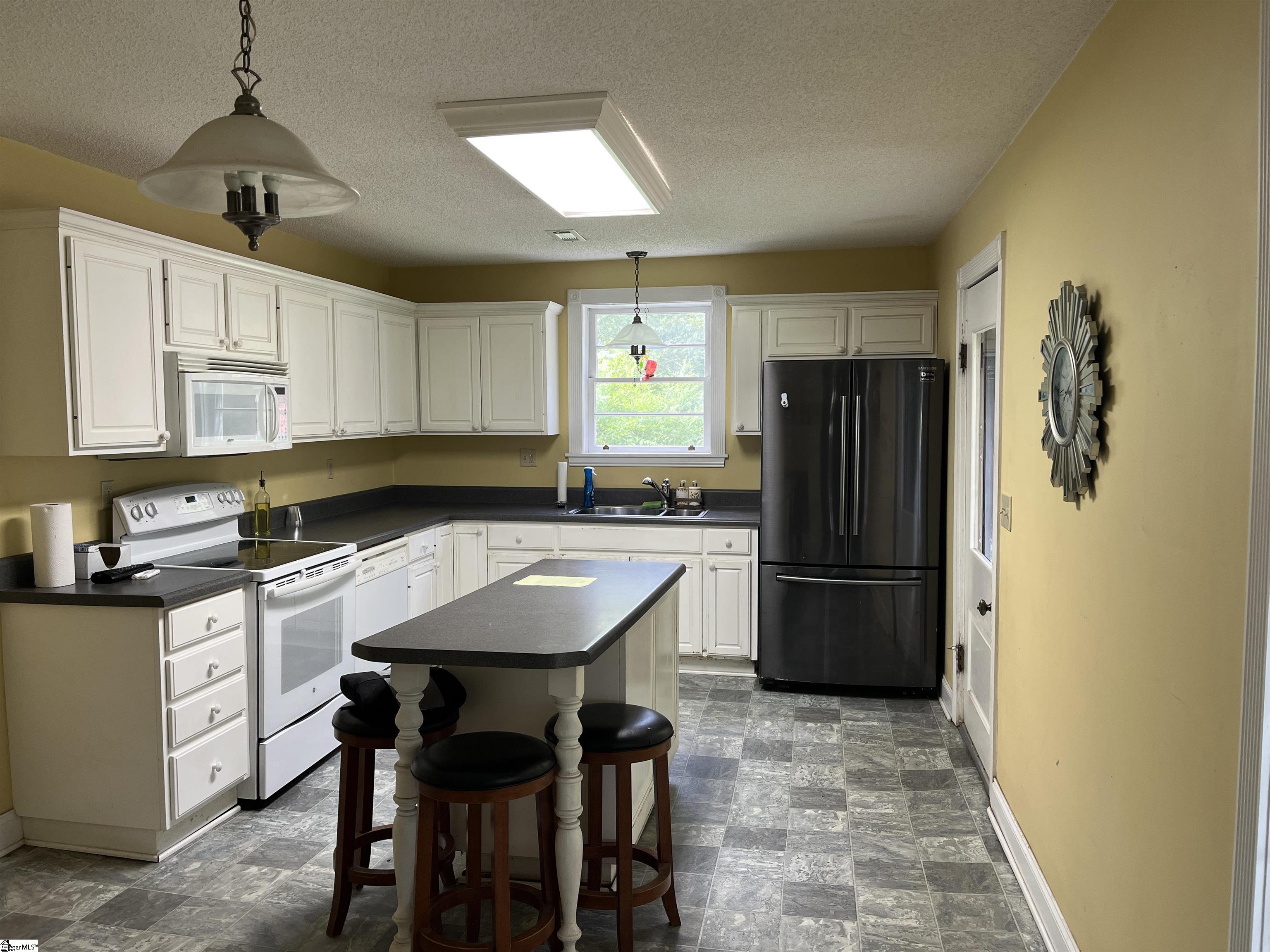 606 W South Broad Street Walhalla, SC 29691
