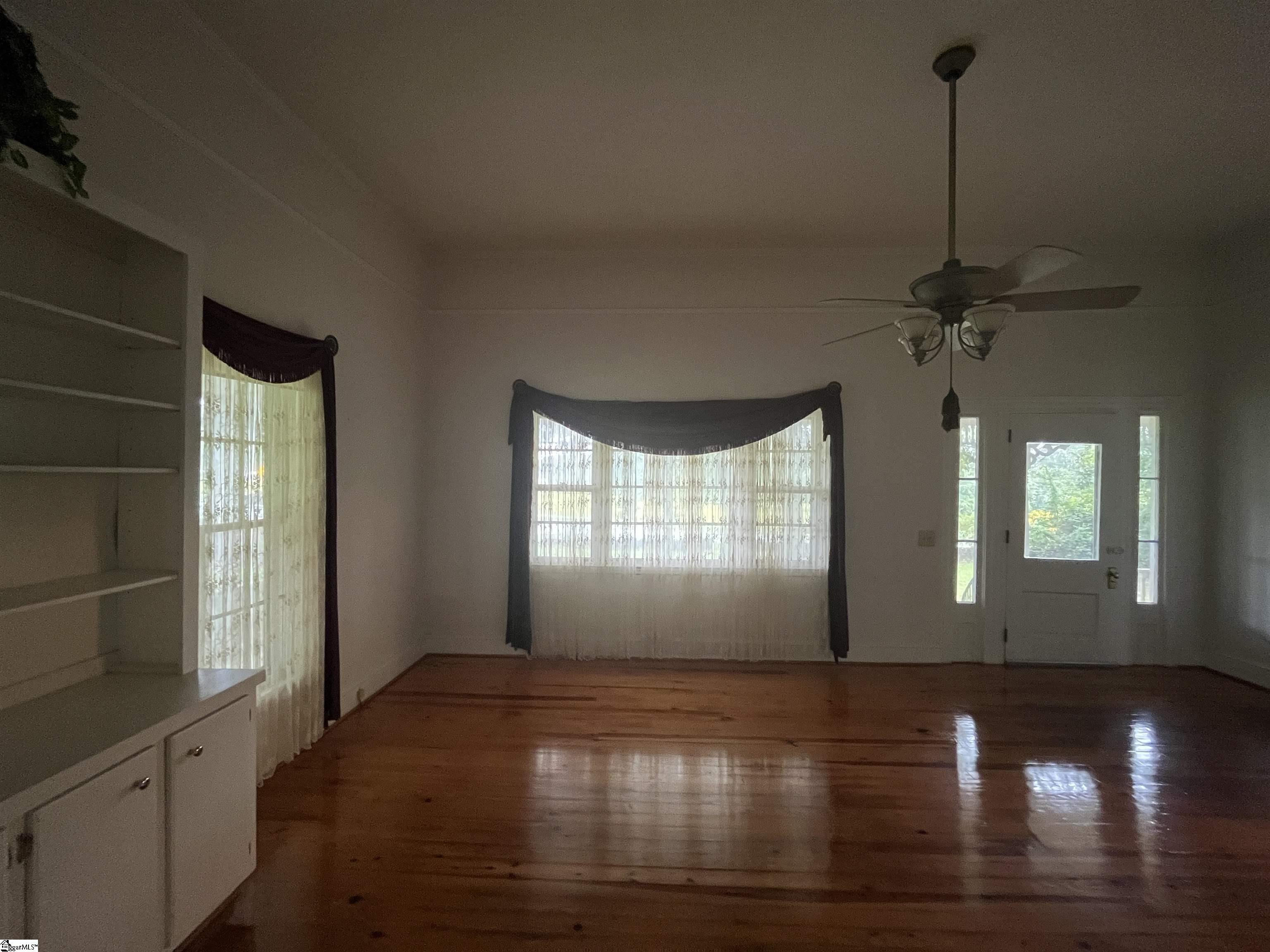 606 W South Broad Street Walhalla, SC 29691