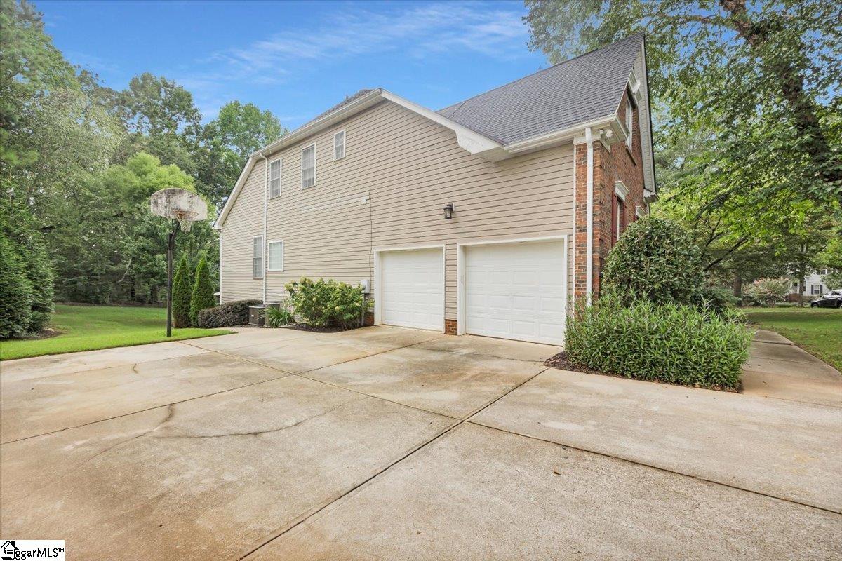 5 Whiffletree Drive Simpsonville, SC 29680