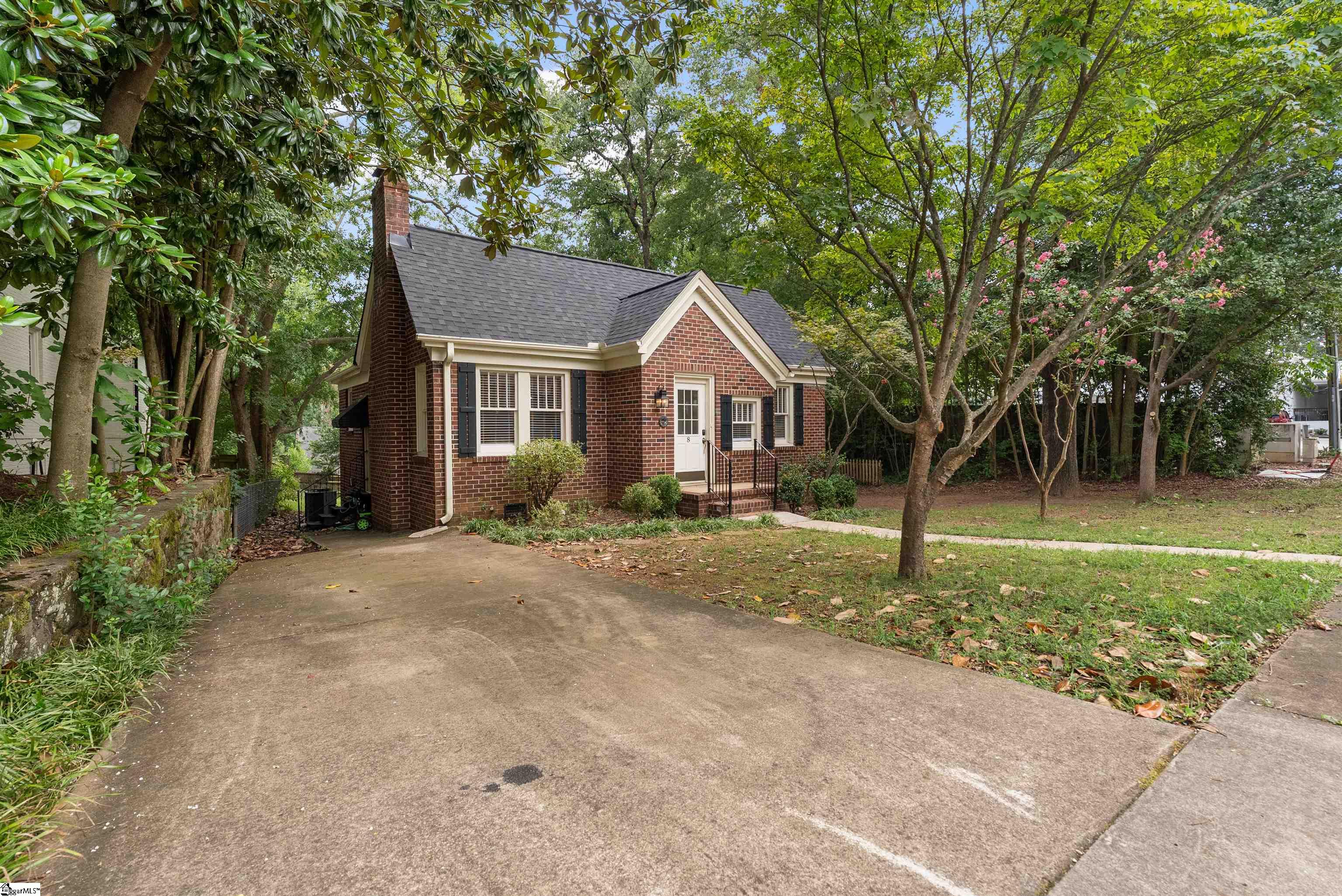 8 Club Drive Greenville, SC 29605
