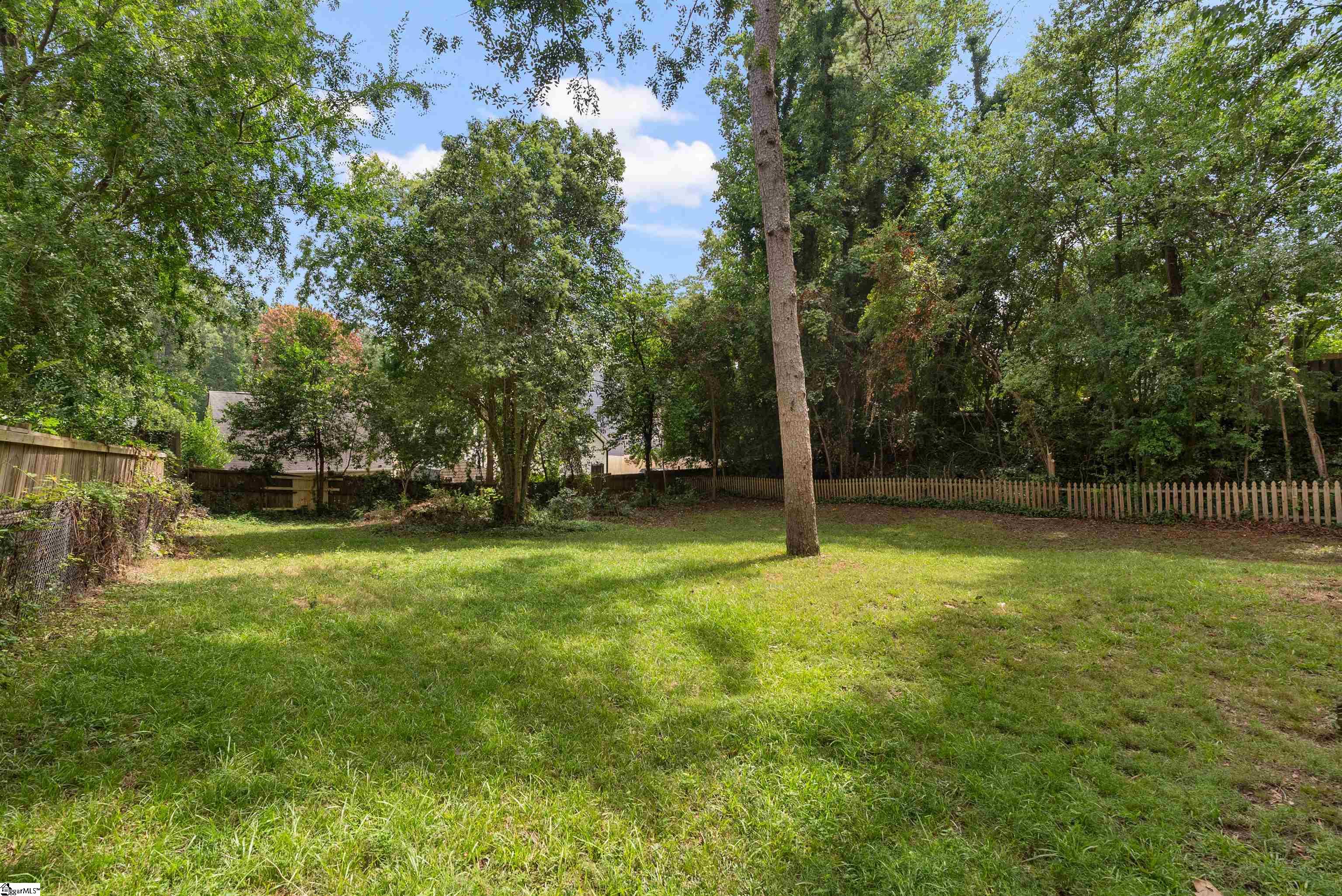 8 Club Drive Greenville, SC 29605