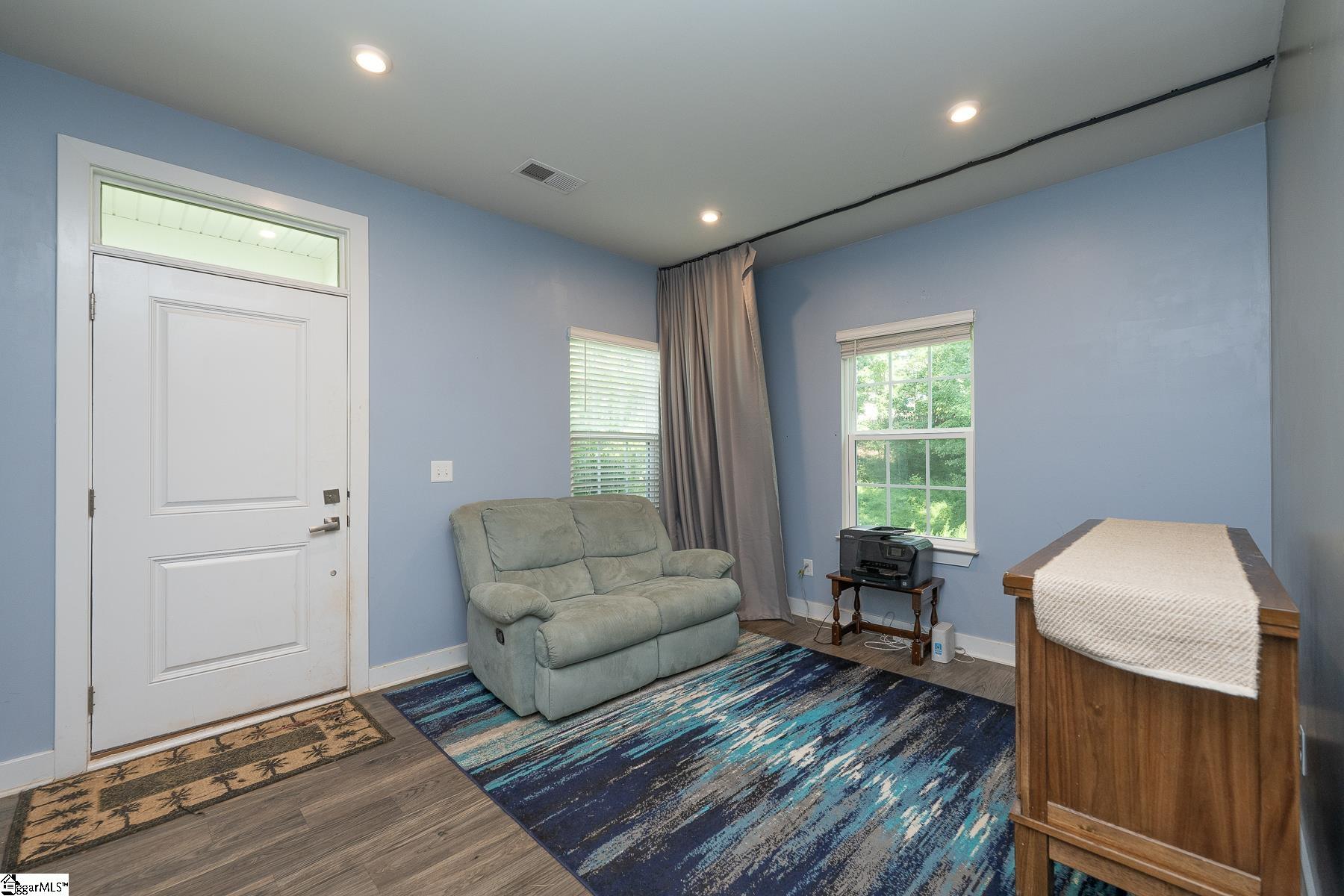 112 Henley Court Easley, SC 29642