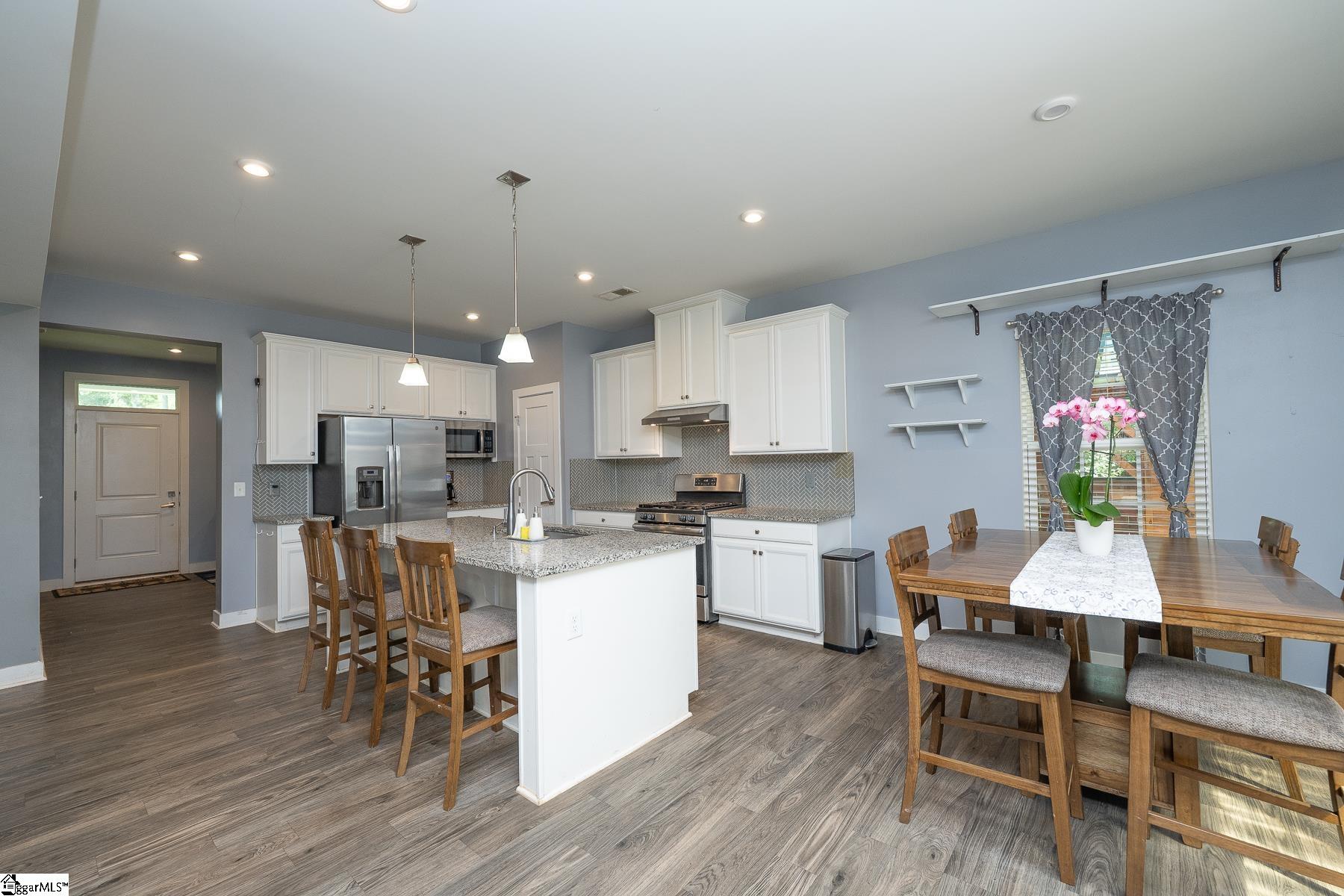 112 Henley Court Easley, SC 29642