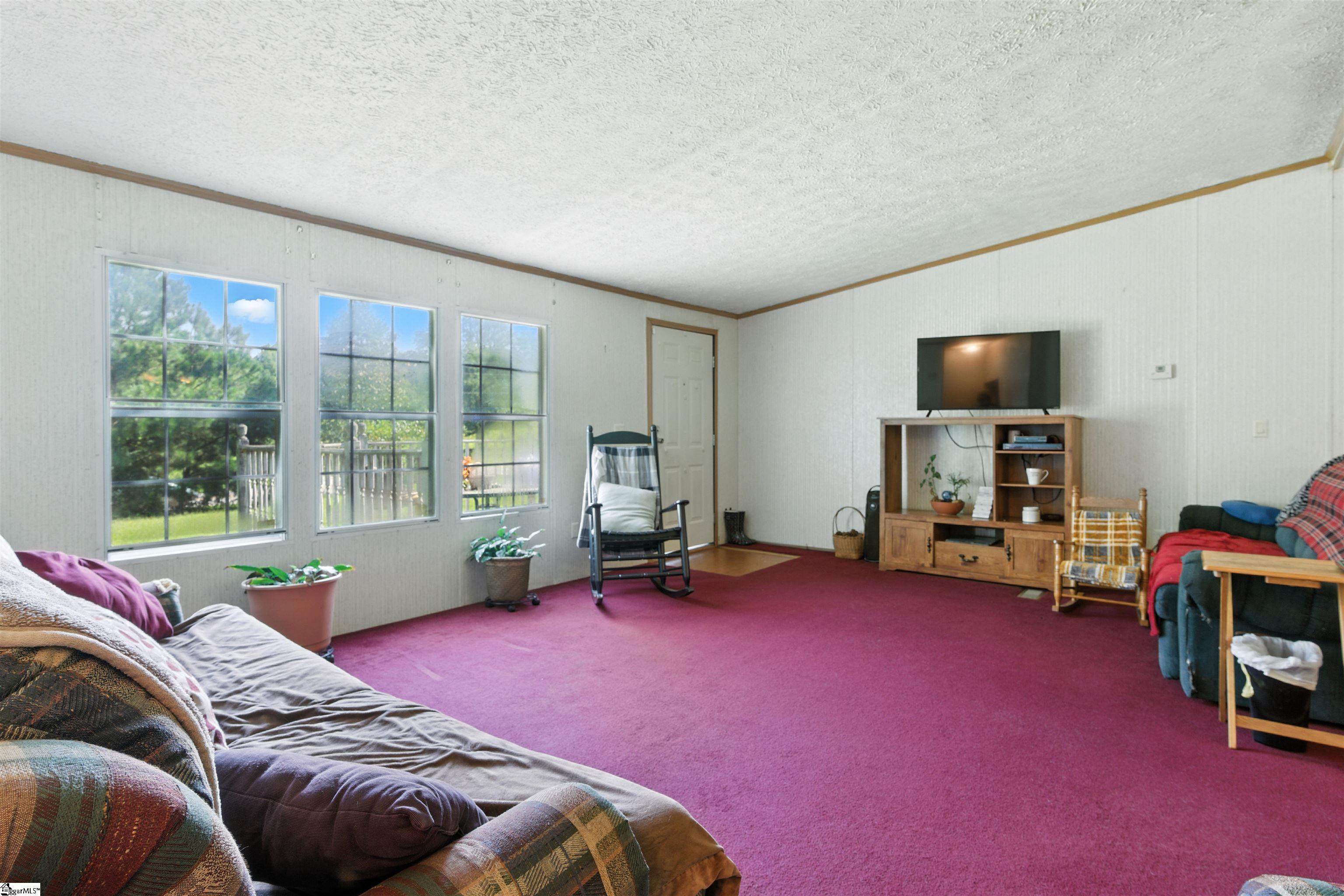 8951 W Hwy 76 W Laurens, SC 29360