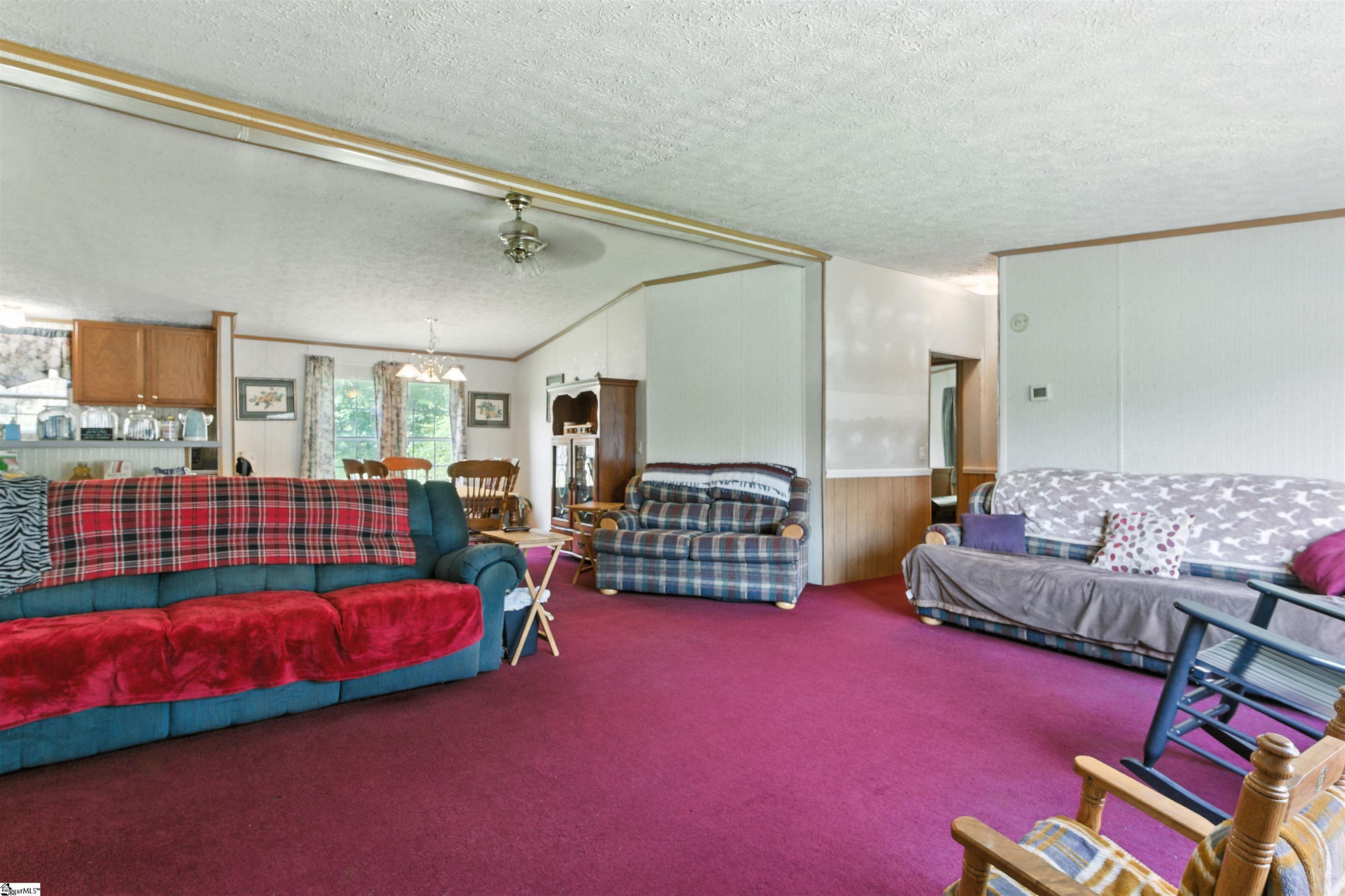 8951 W Hwy 76 W Laurens, SC 29360