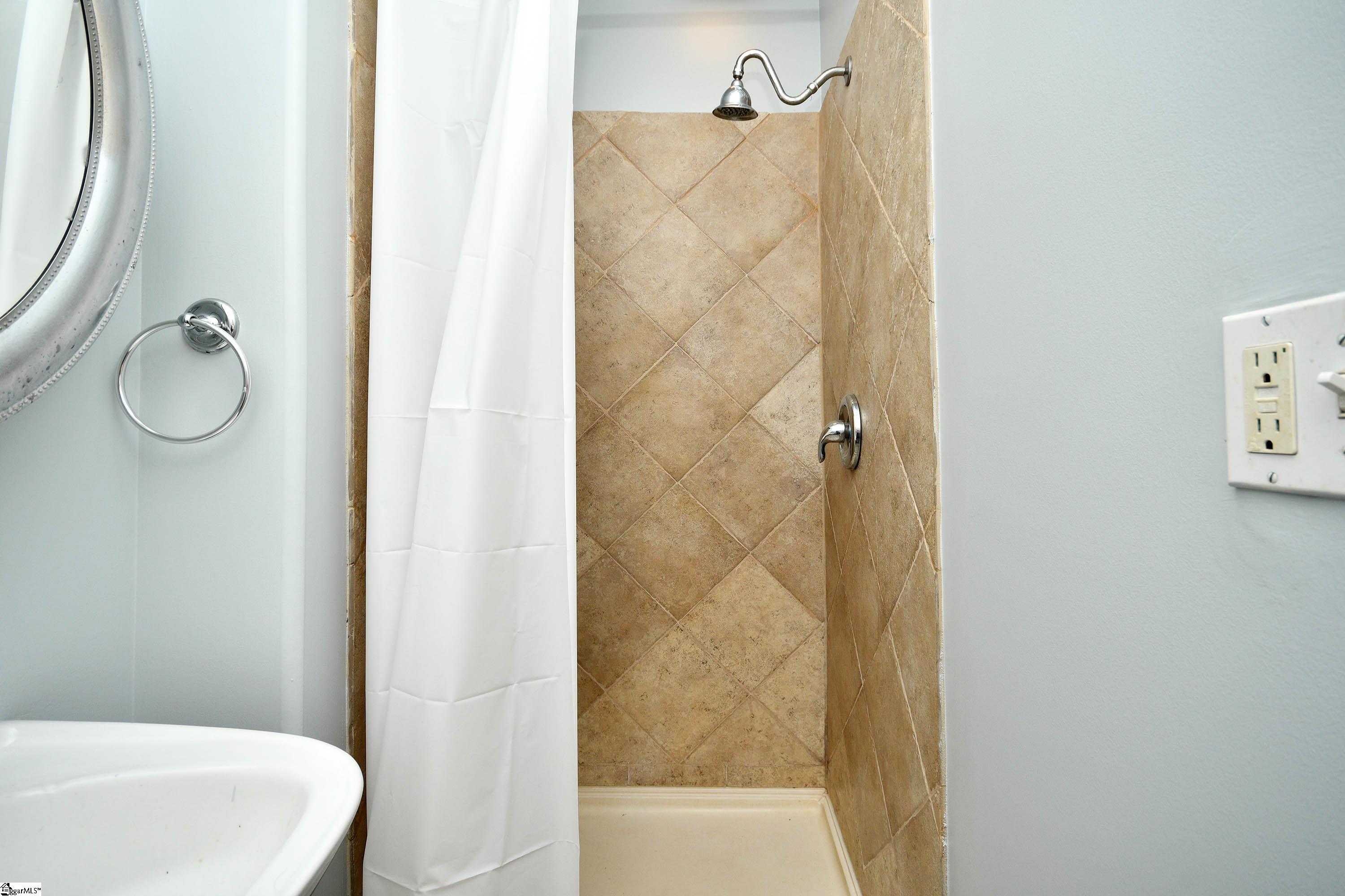 204 Parkins Mill Drive Greenville, SC 29607
