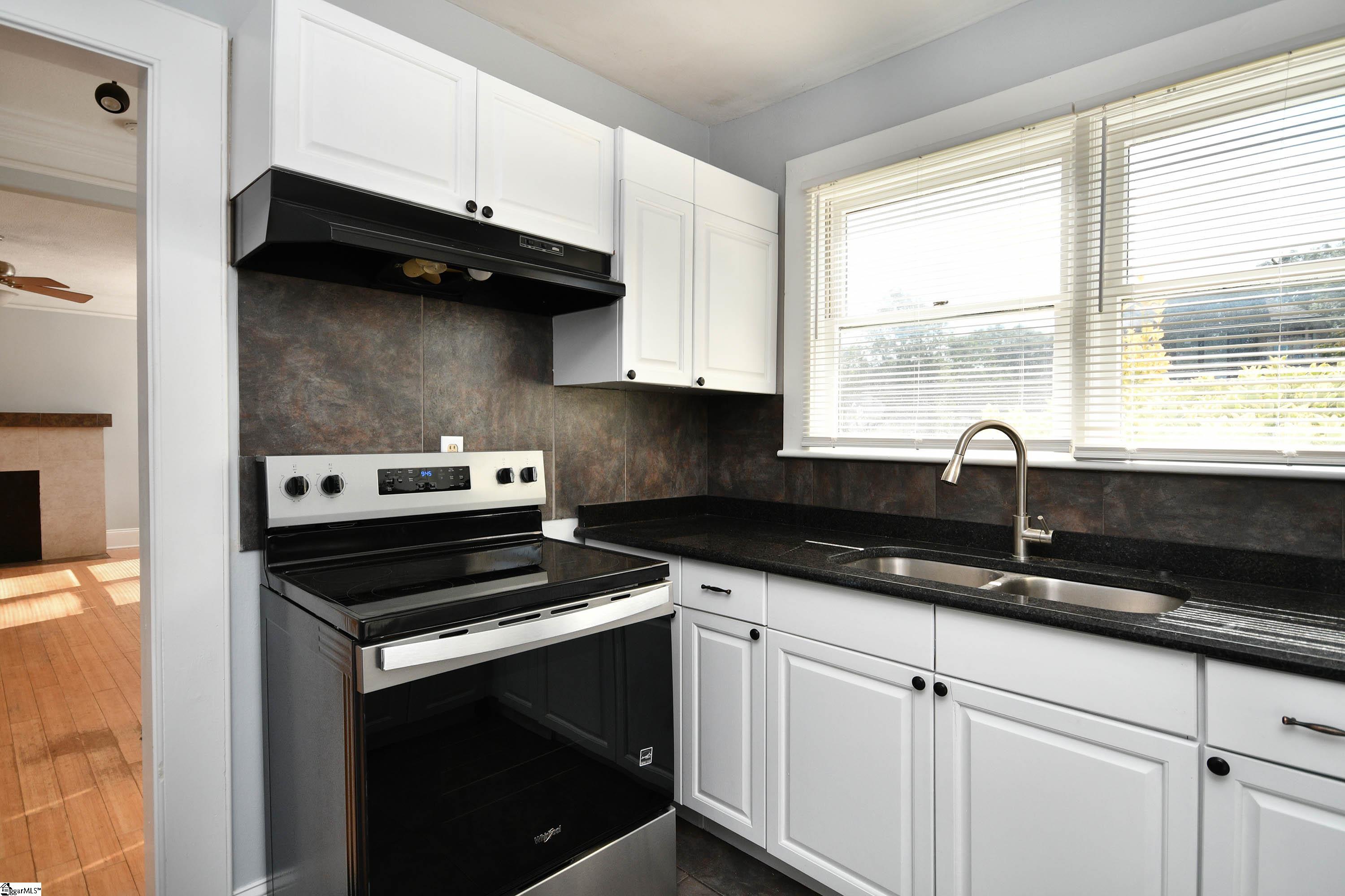 204 Parkins Mill Drive Greenville, SC 29607