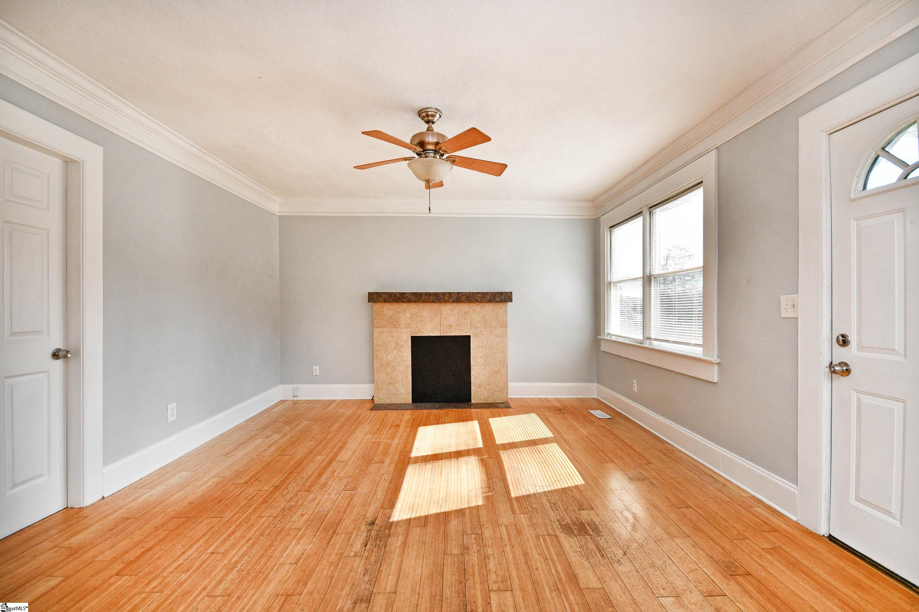 204 Parkins Mill Drive Greenville, SC 29607