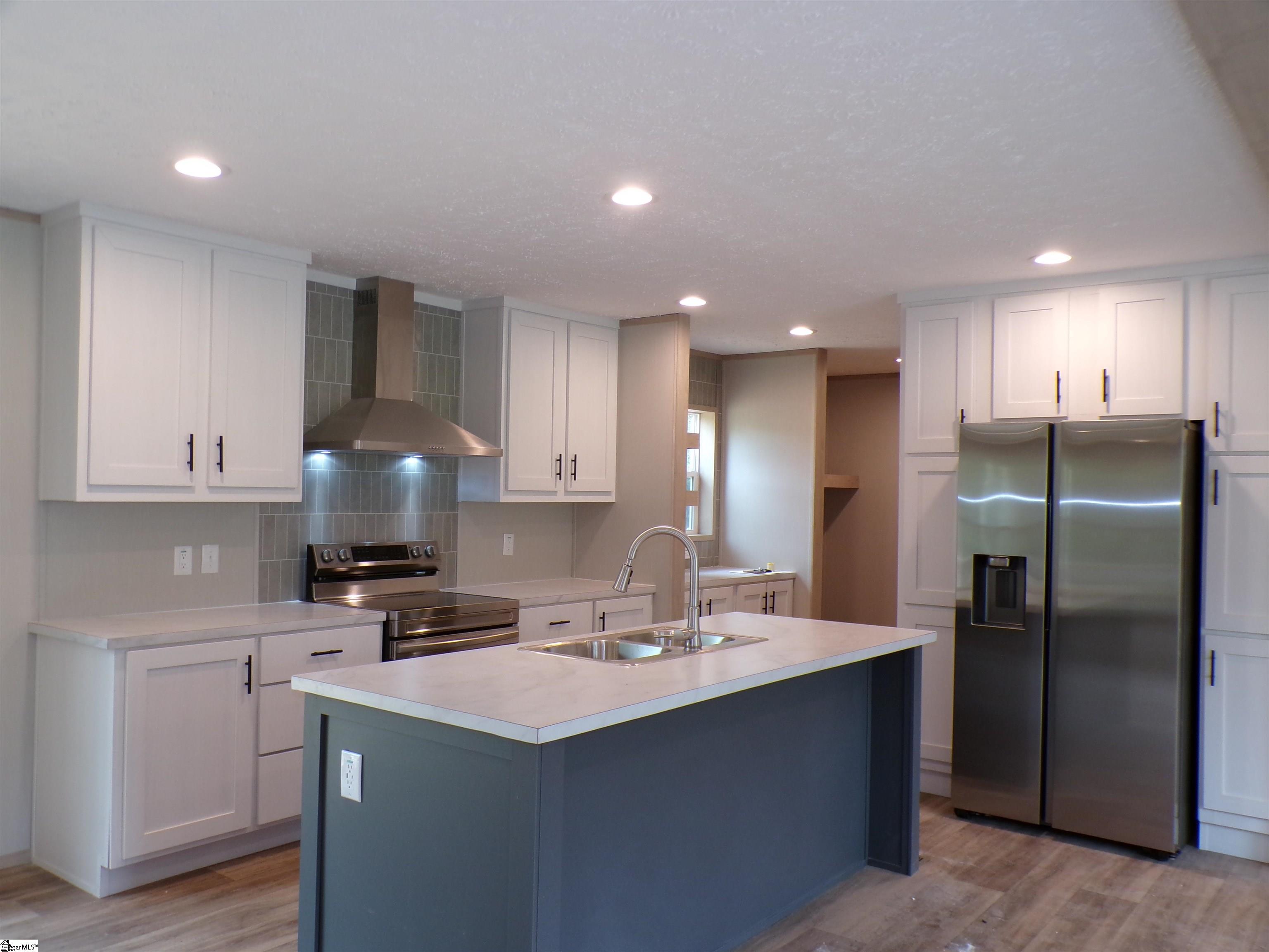 185 Hilltop Drive Chesnee, SC 29323