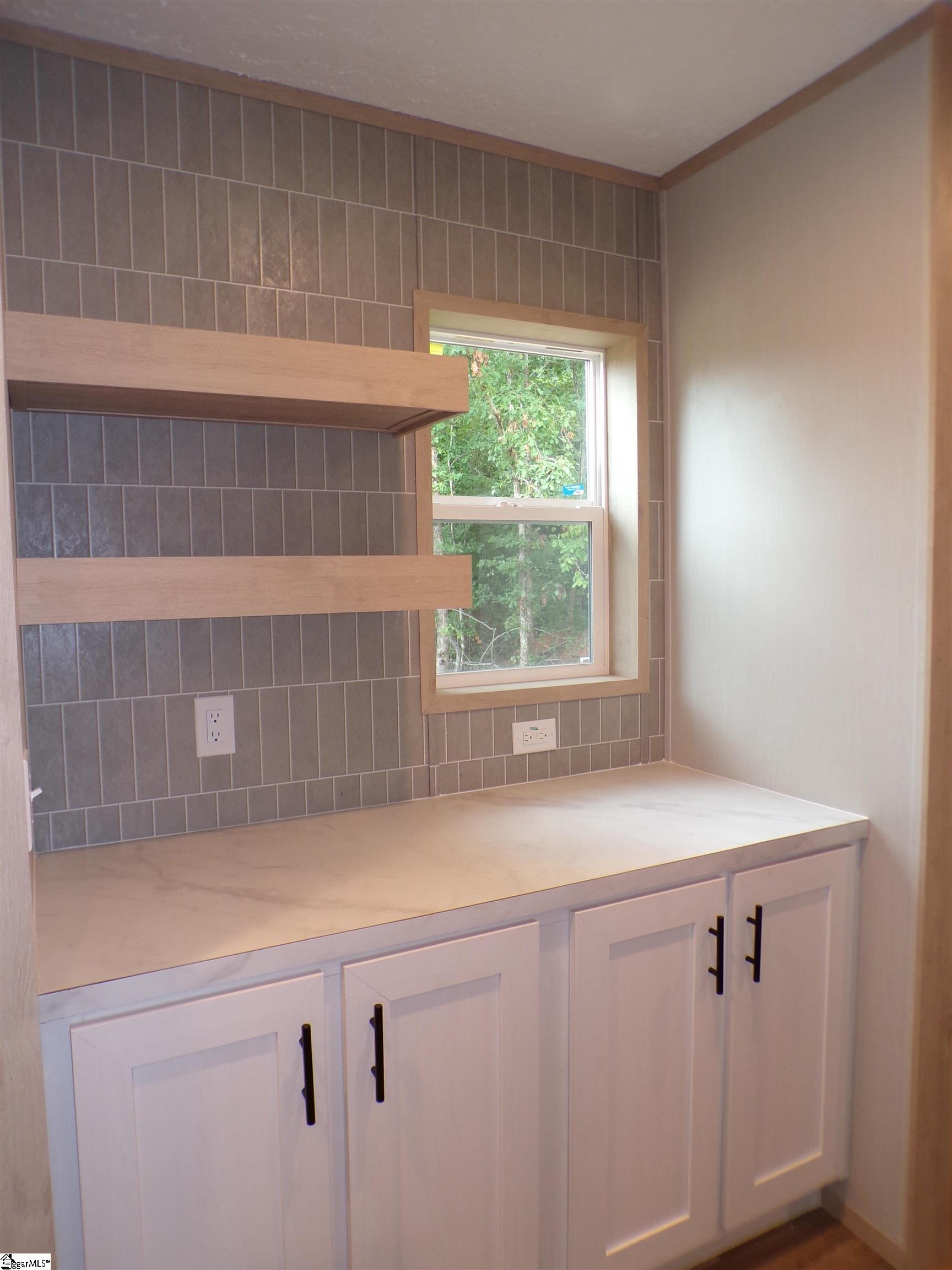 185 Hilltop Drive Chesnee, SC 29323