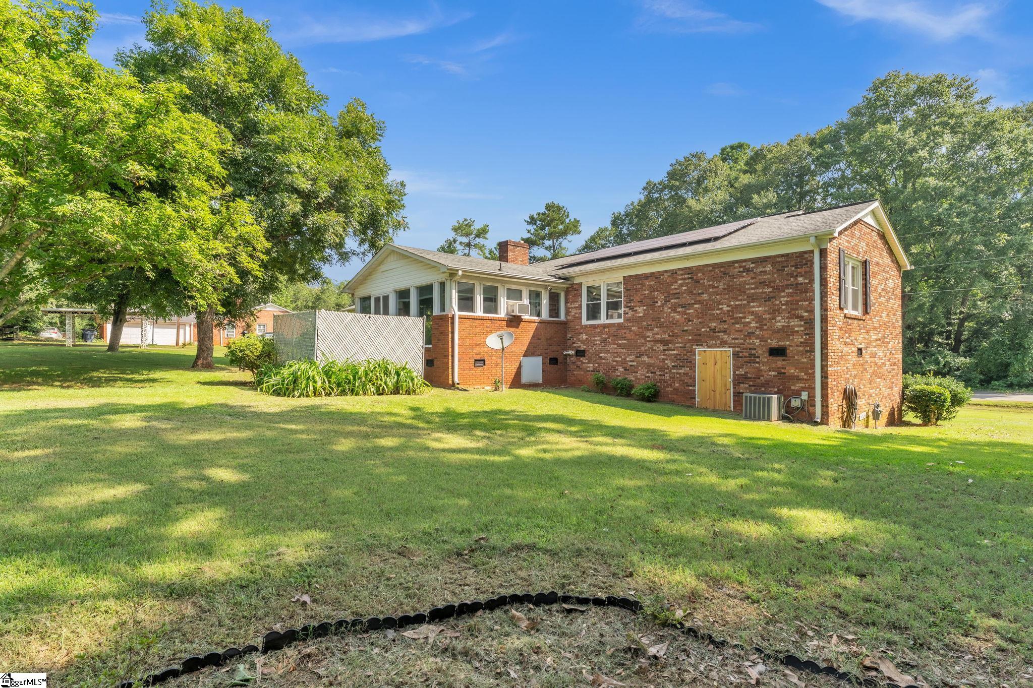 222 Hillcrest Circle Anderson, SC 29624