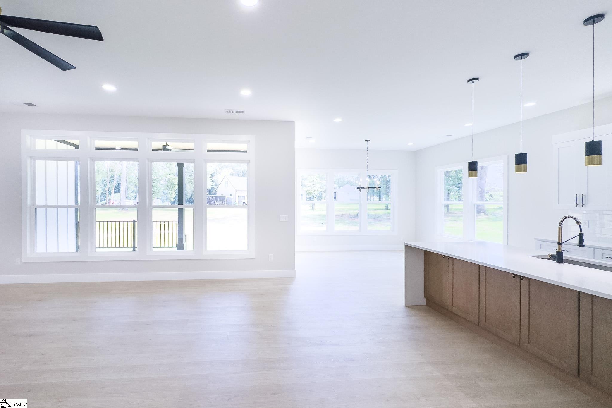 48 Simmons Street Wellford, SC 29385