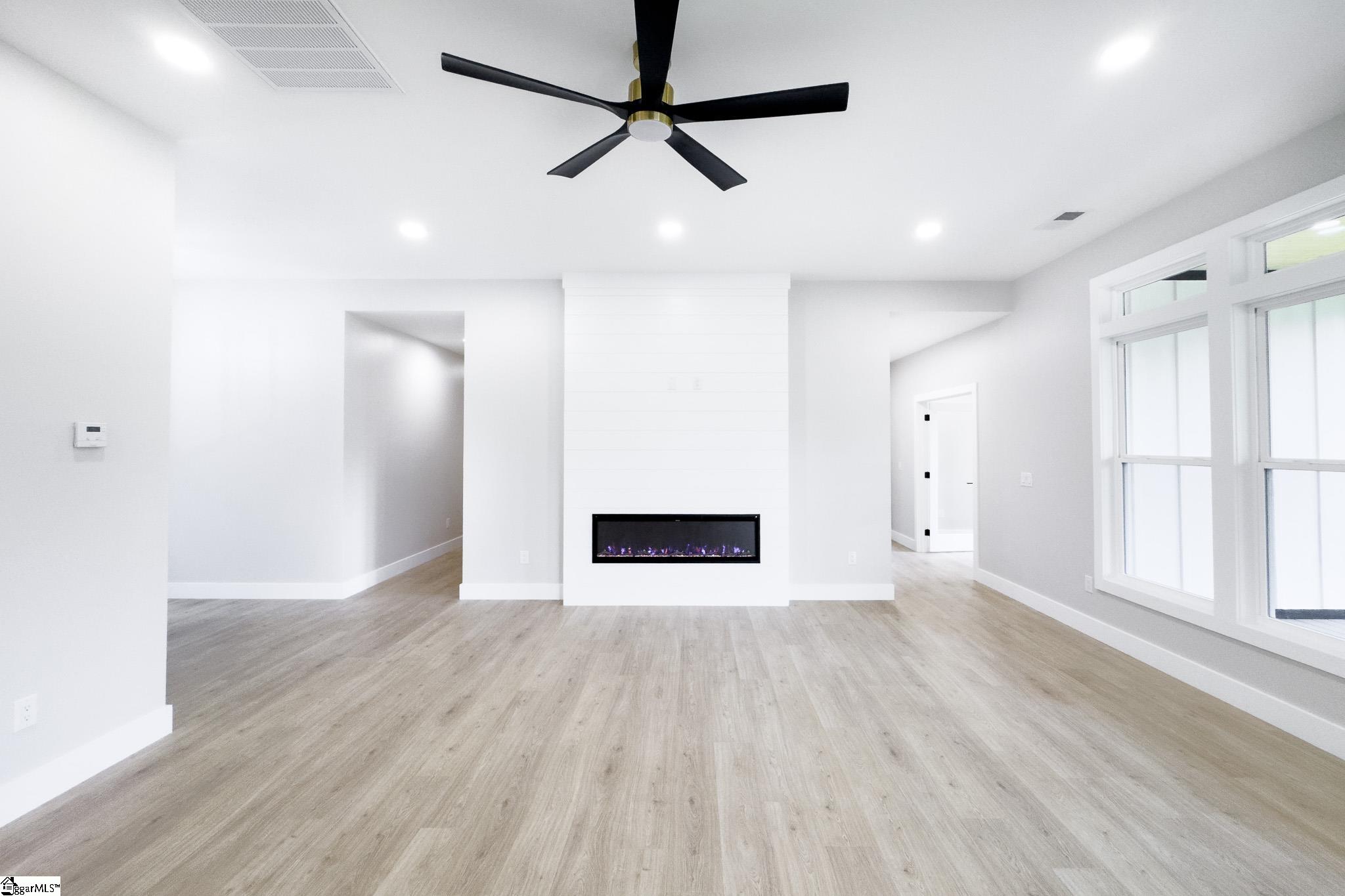 48 Simmons Street Wellford, SC 29385