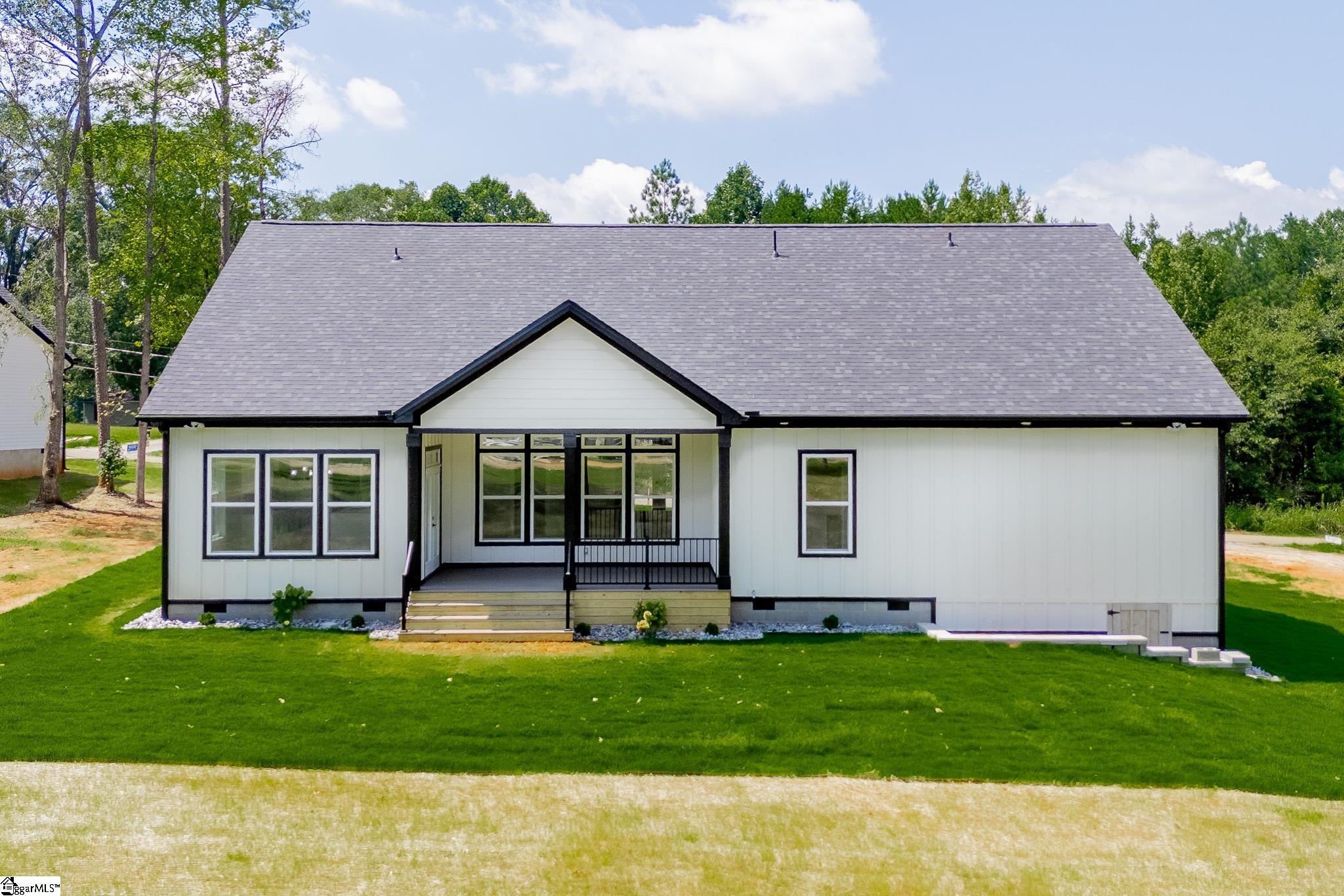 48 Simmons Street Wellford, SC 29385