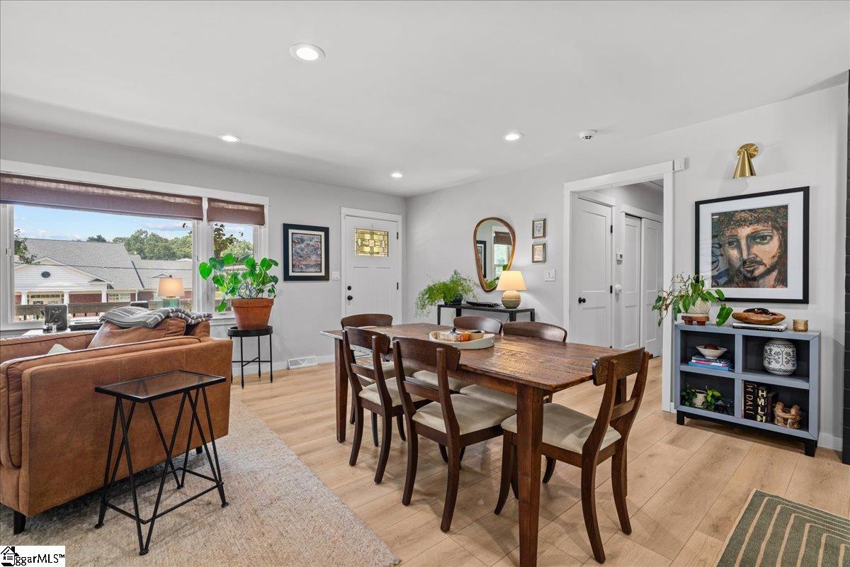 31 Sherman Lane Greenville, SC 29605