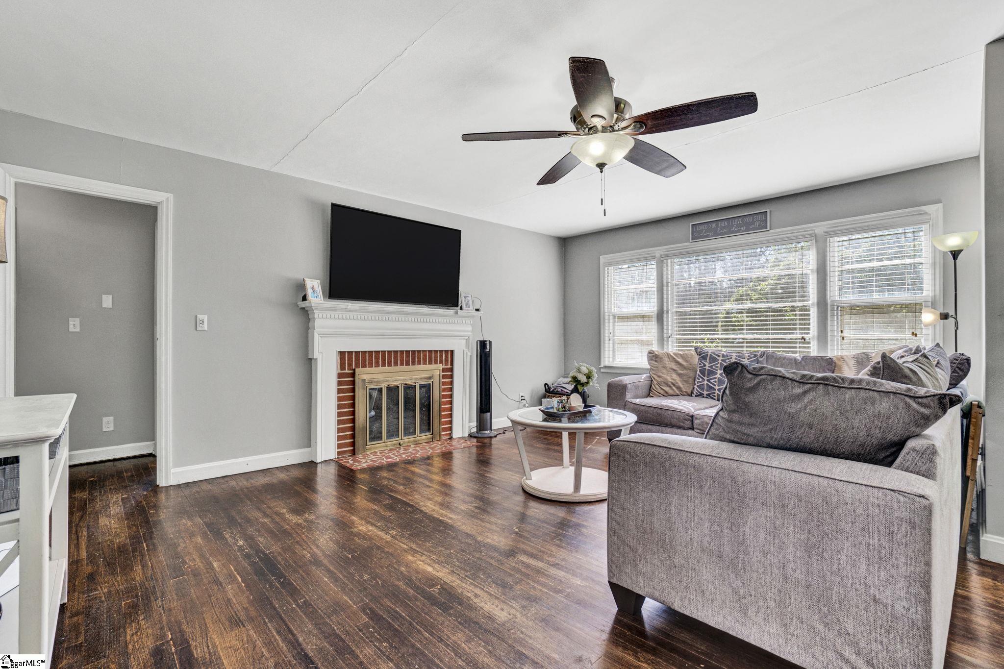 107 Forest Drive Laurens, SC 29360
