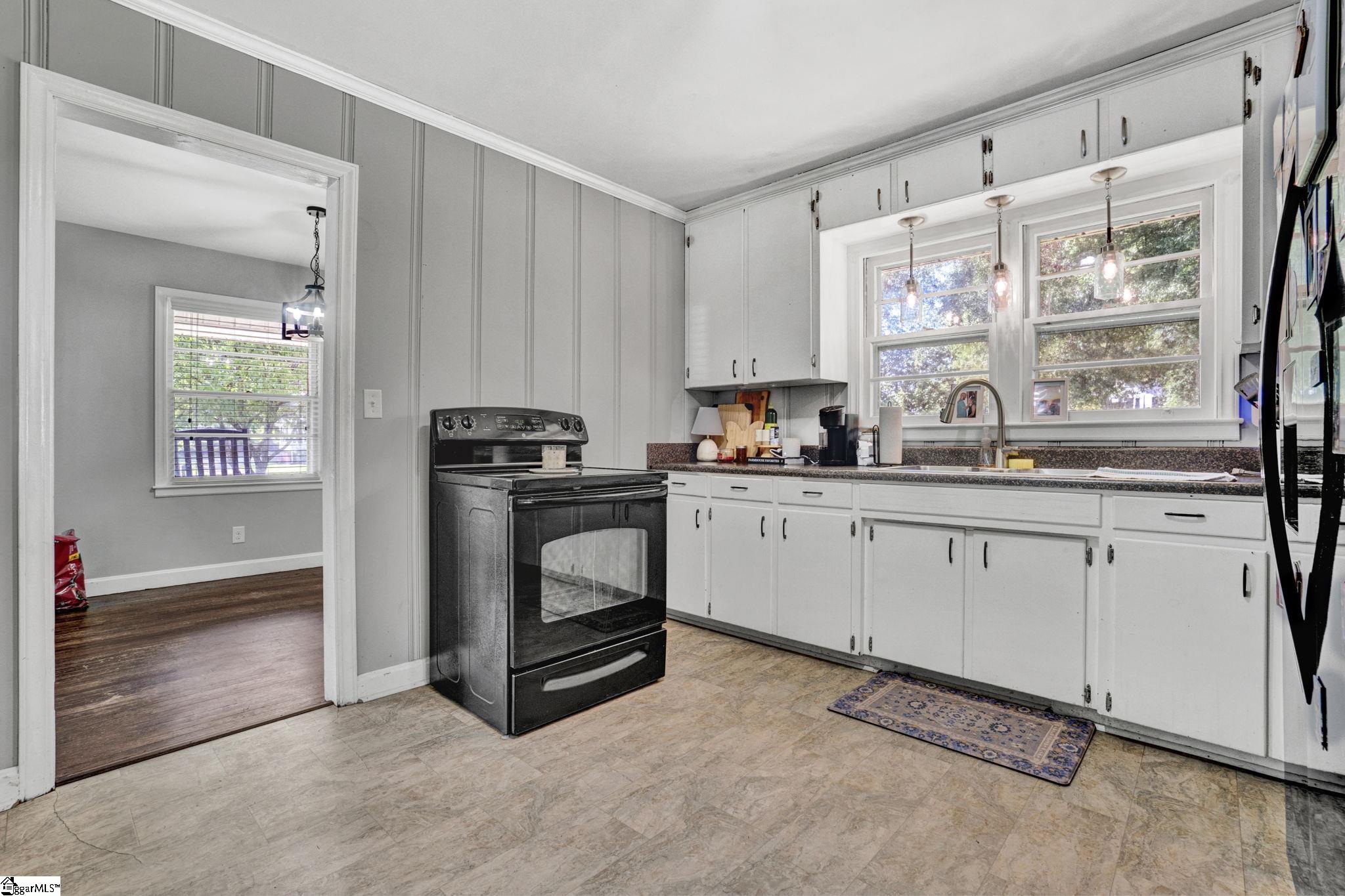 107 Forest Drive Laurens, SC 29360