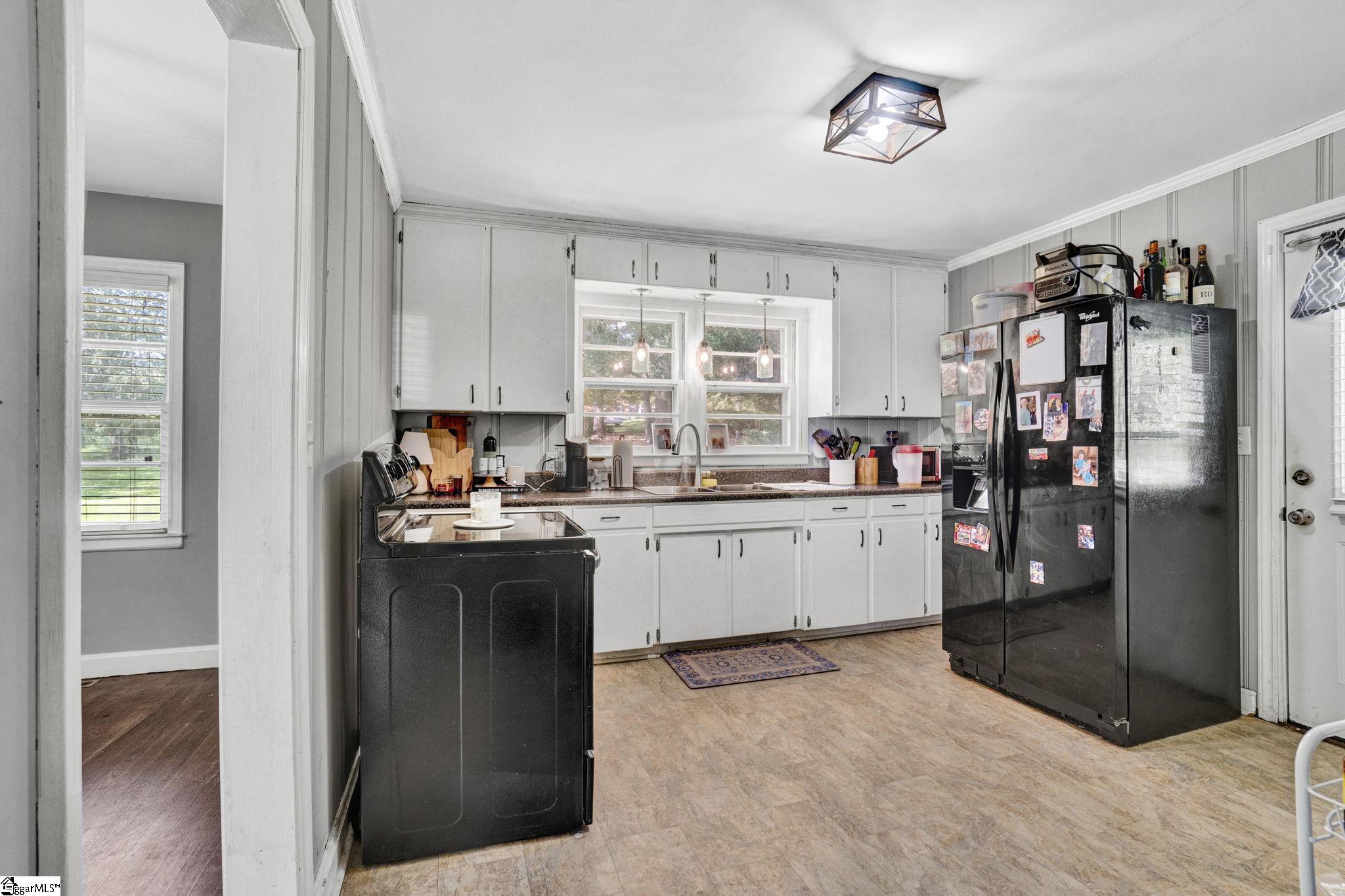 107 Forest Drive Laurens, SC 29360