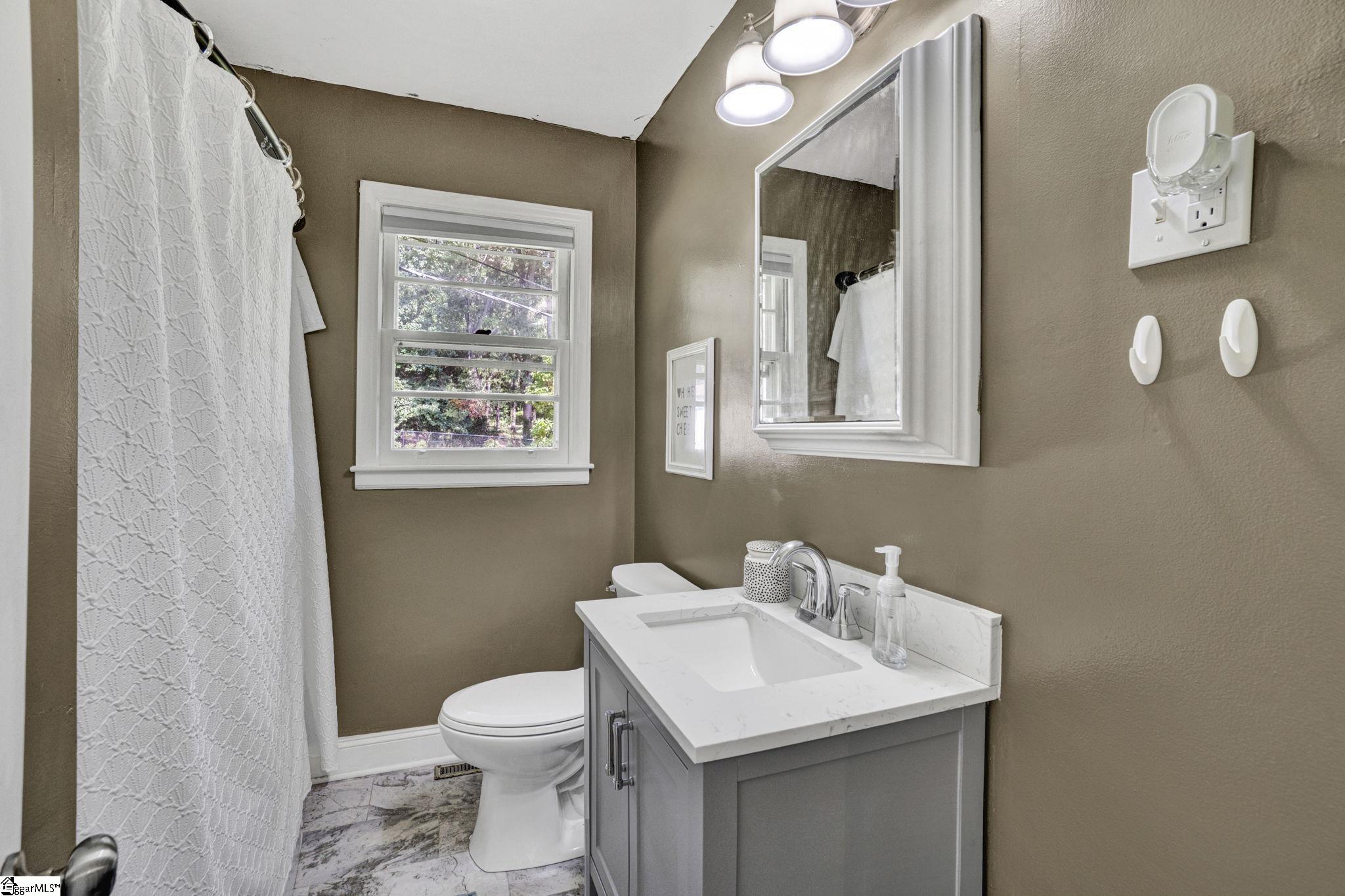 107 Forest Drive Laurens, SC 29360