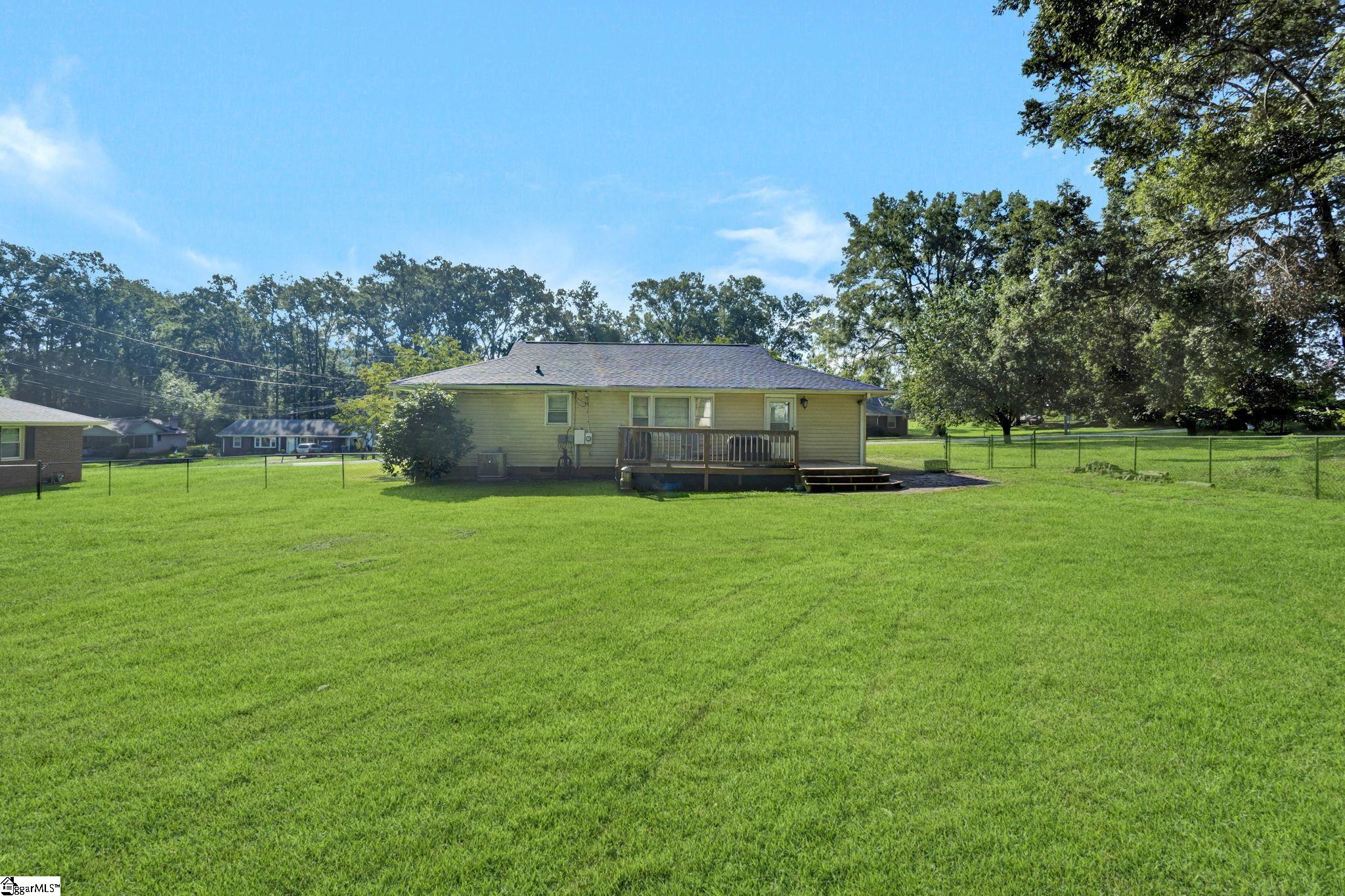 107 Forest Drive Laurens, SC 29360