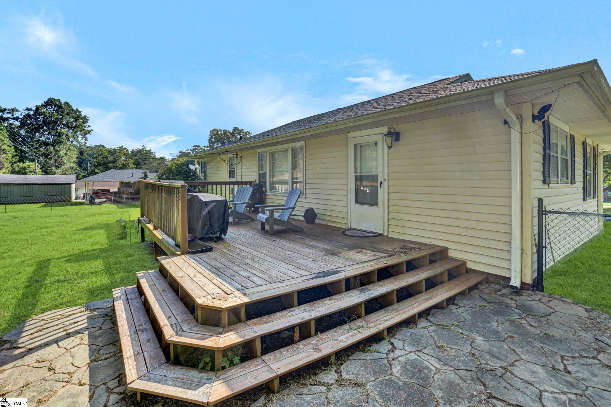 107 Forest Drive Laurens, SC 29360