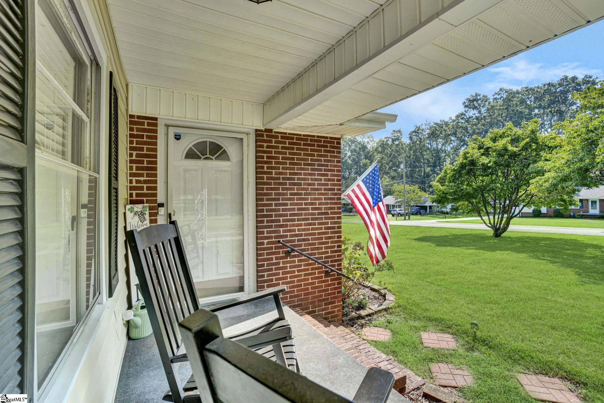 107 Forest Drive Laurens, SC 29360
