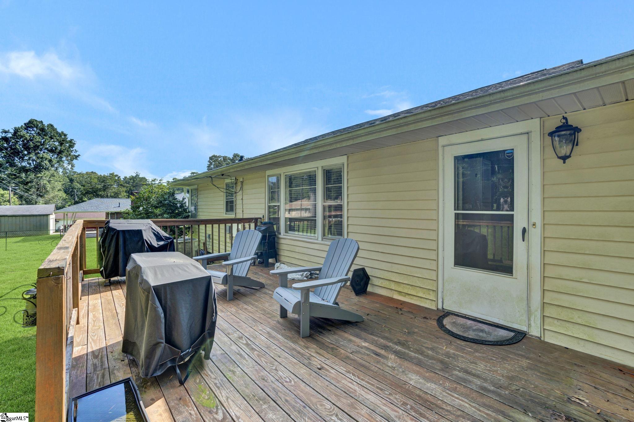 107 Forest Drive Laurens, SC 29360