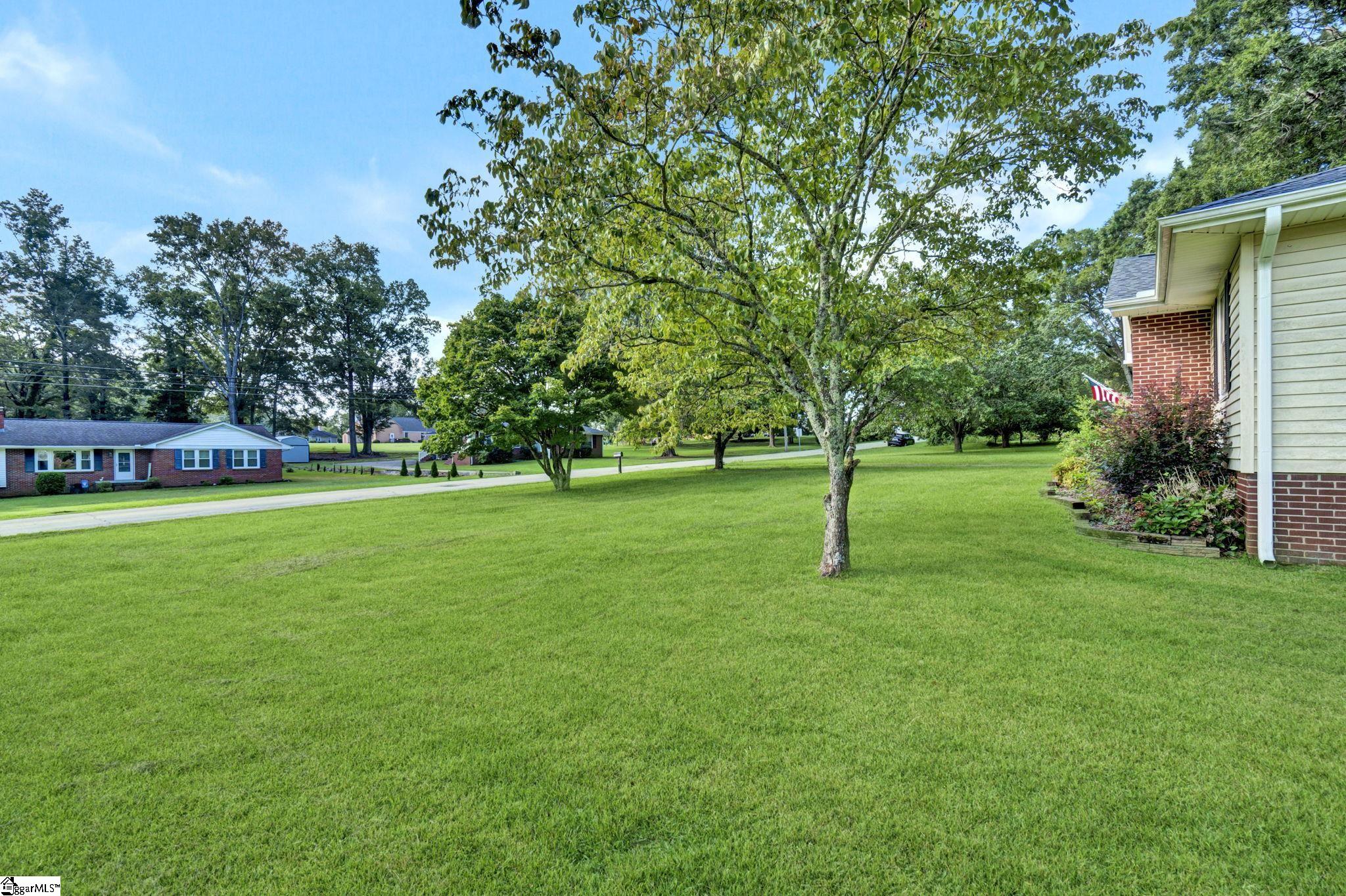107 Forest Drive Laurens, SC 29360