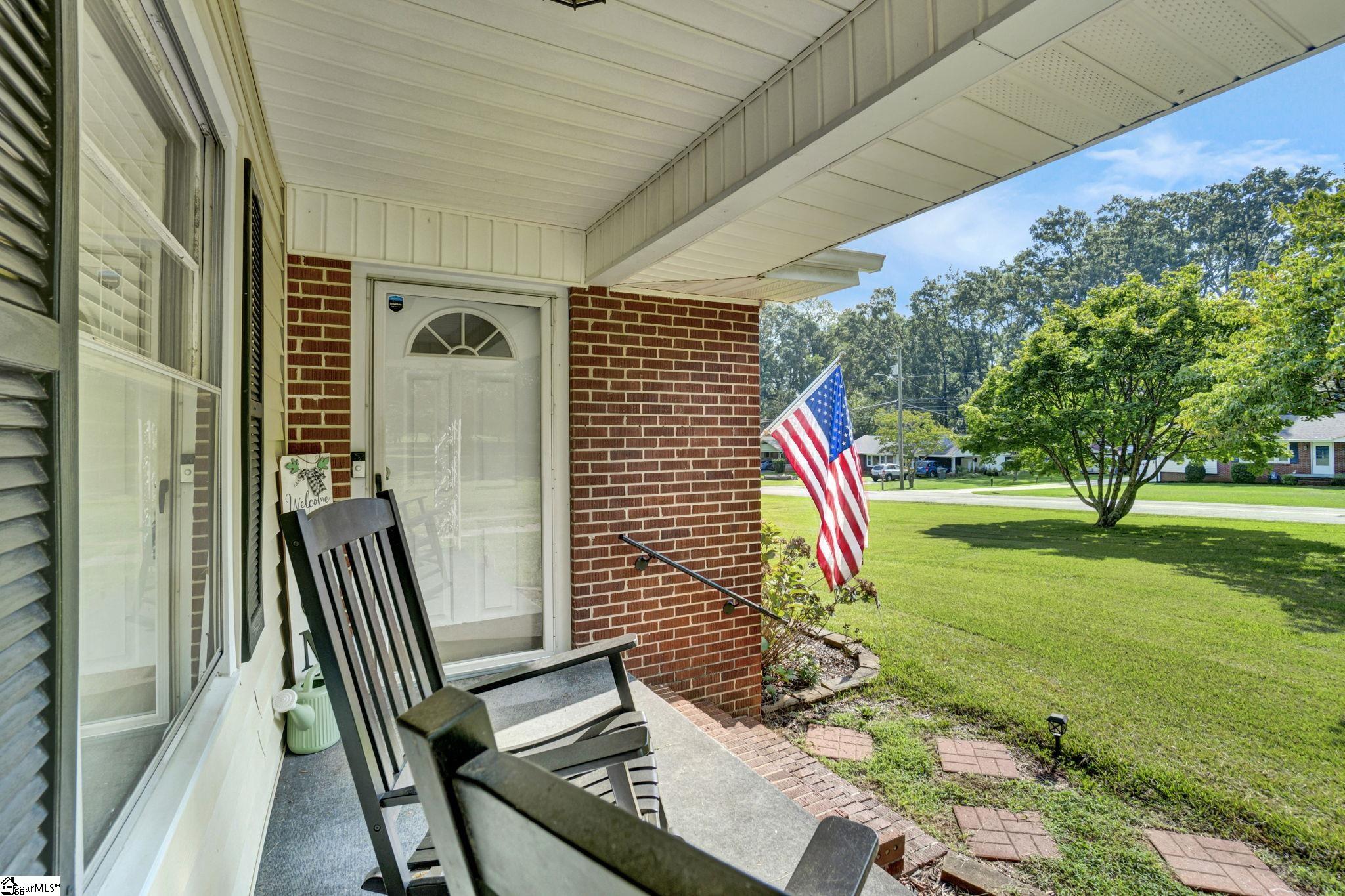 107 Forest Drive Laurens, SC 29360