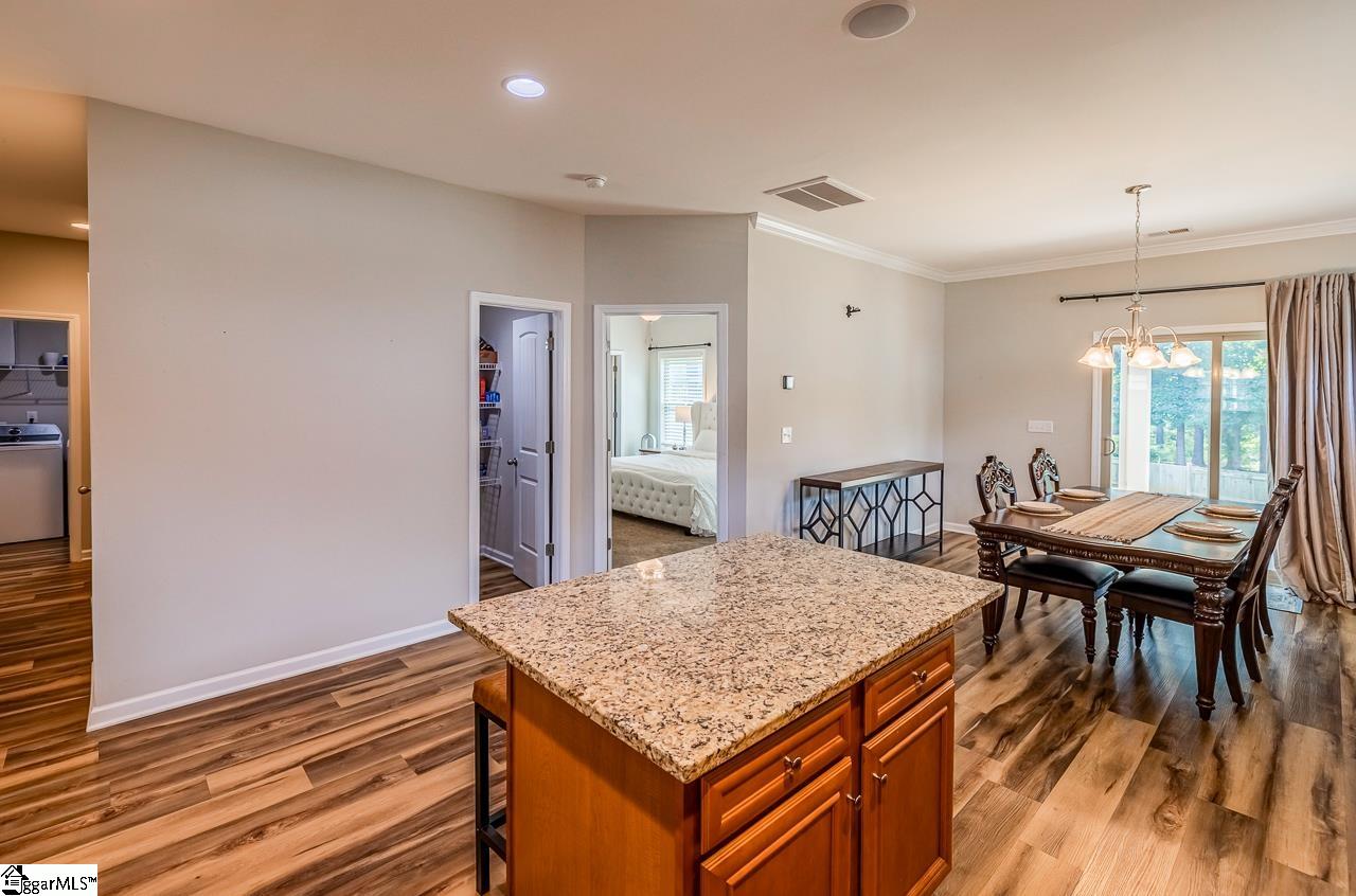 619 Autumn Breeze Walk Inman, SC 29349