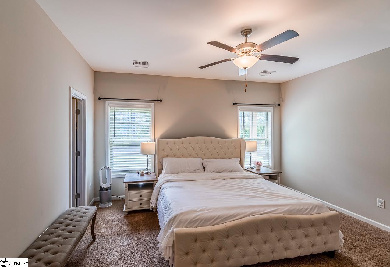 619 Autumn Breeze Walk Inman, SC 29349