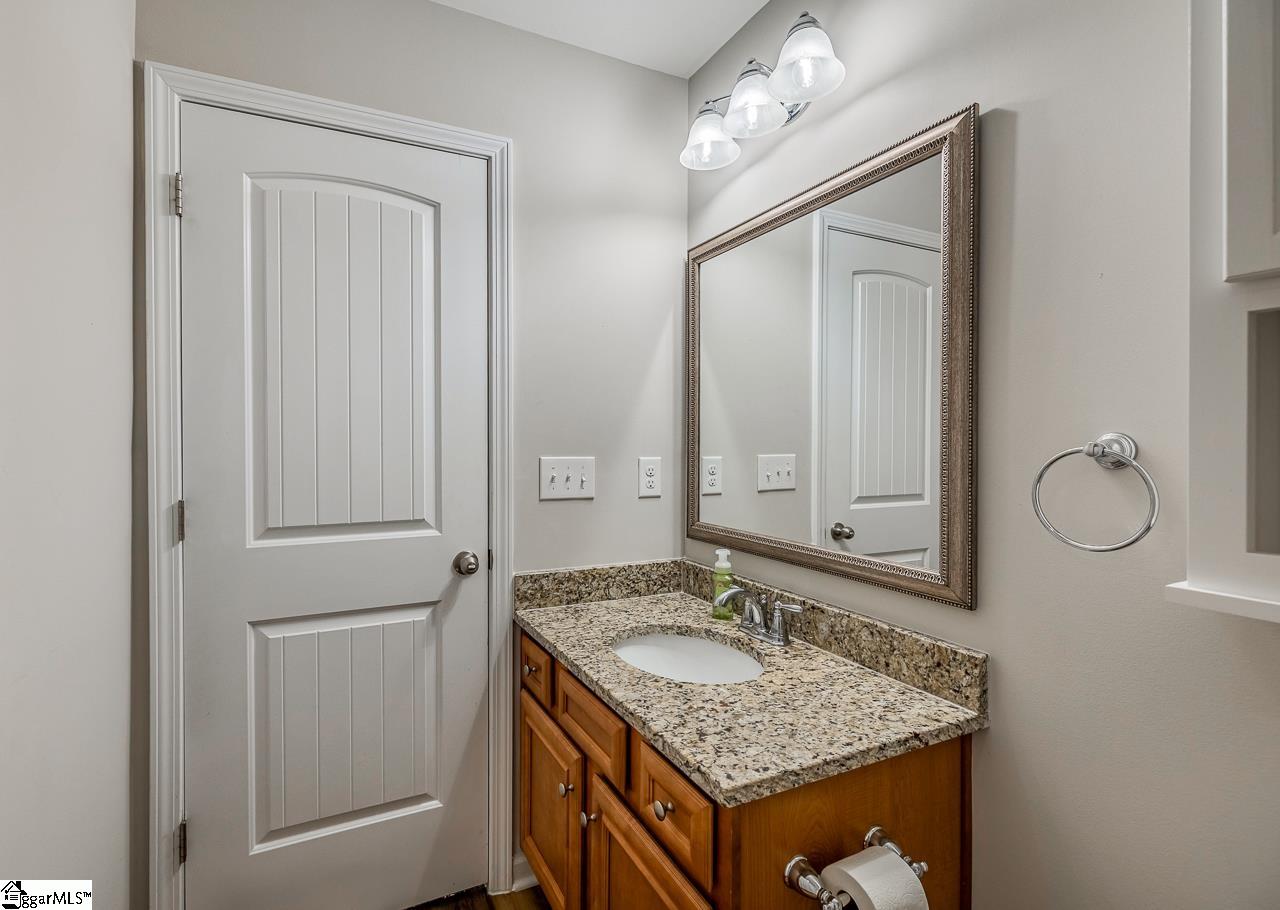 619 Autumn Breeze Walk Inman, SC 29349
