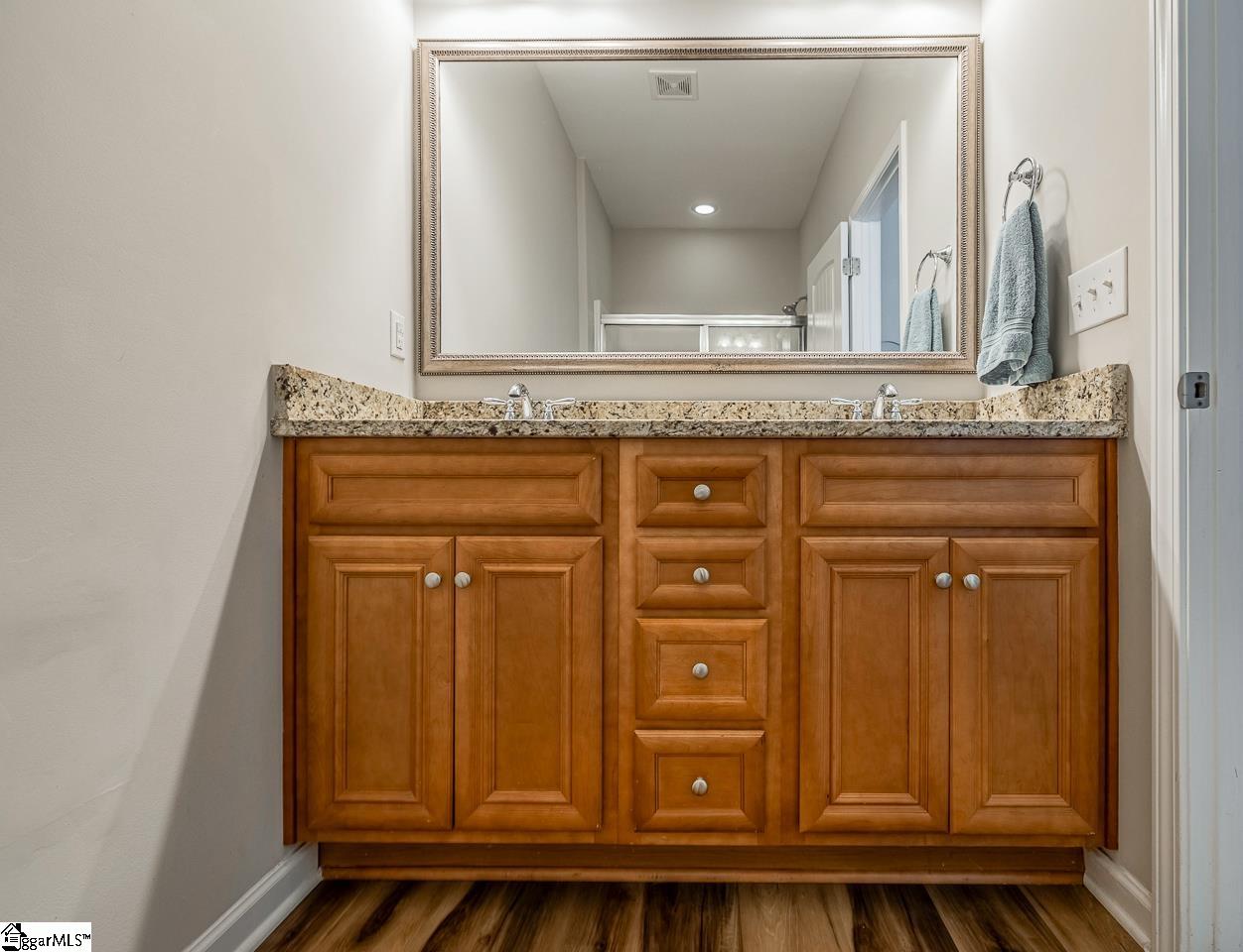 619 Autumn Breeze Walk Inman, SC 29349