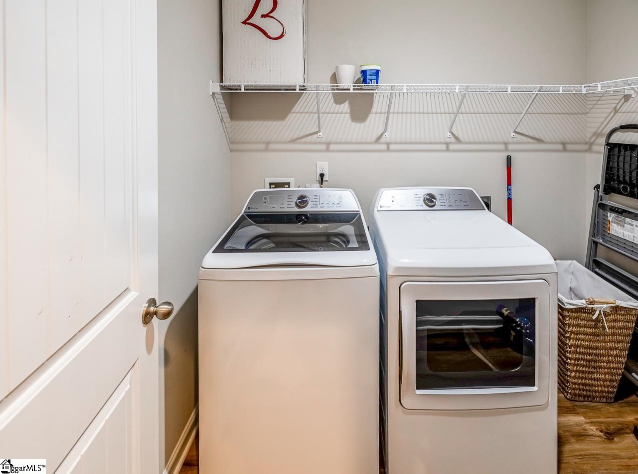 619 Autumn Breeze Walk Inman, SC 29349