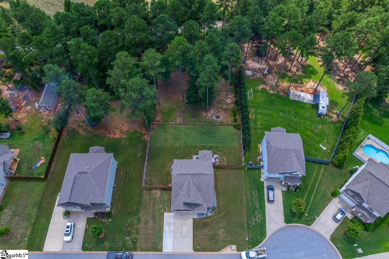 619 Autumn Breeze Walk Inman, SC 29349