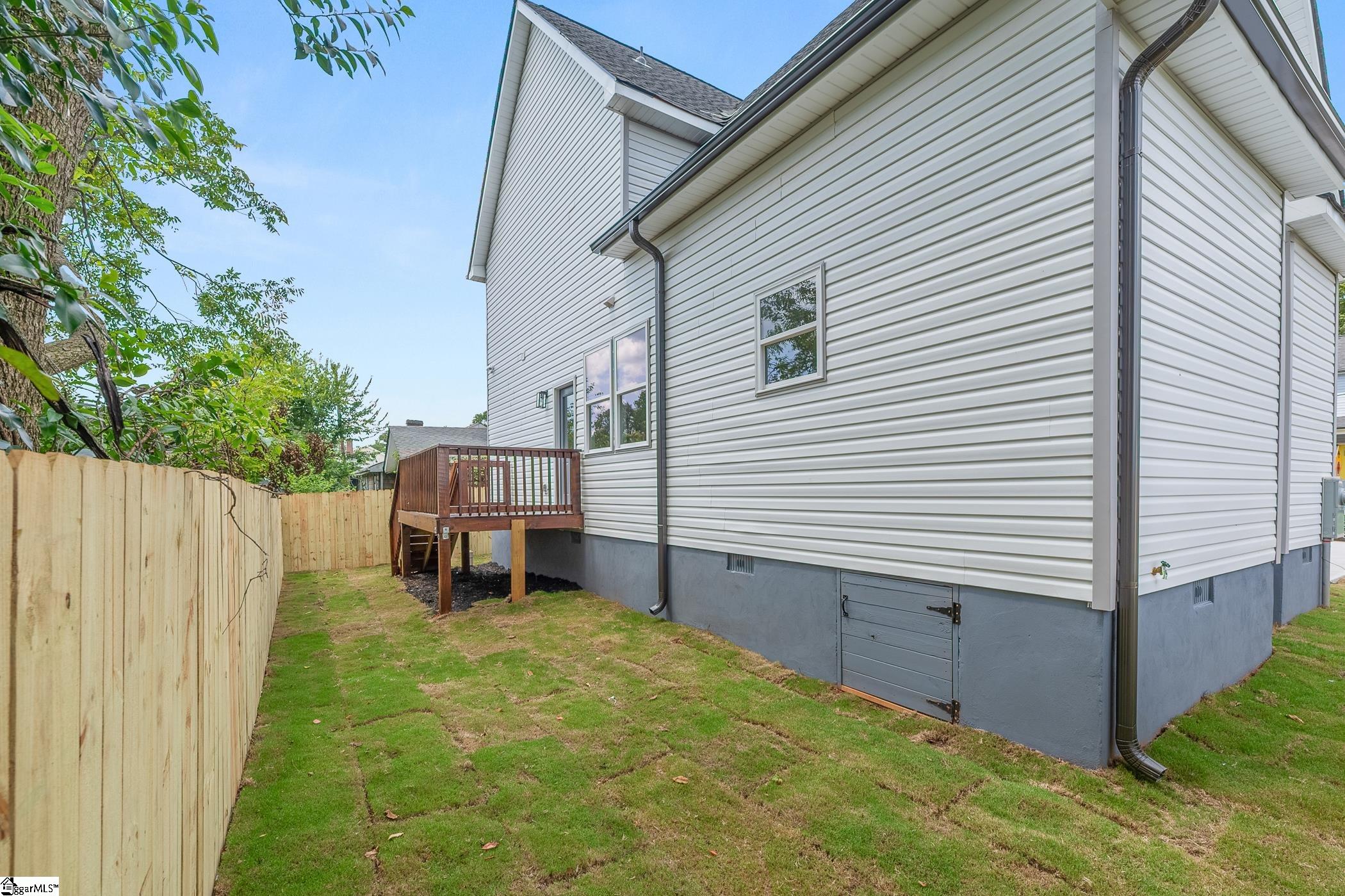 305 Valley Street Greenville, SC 29611