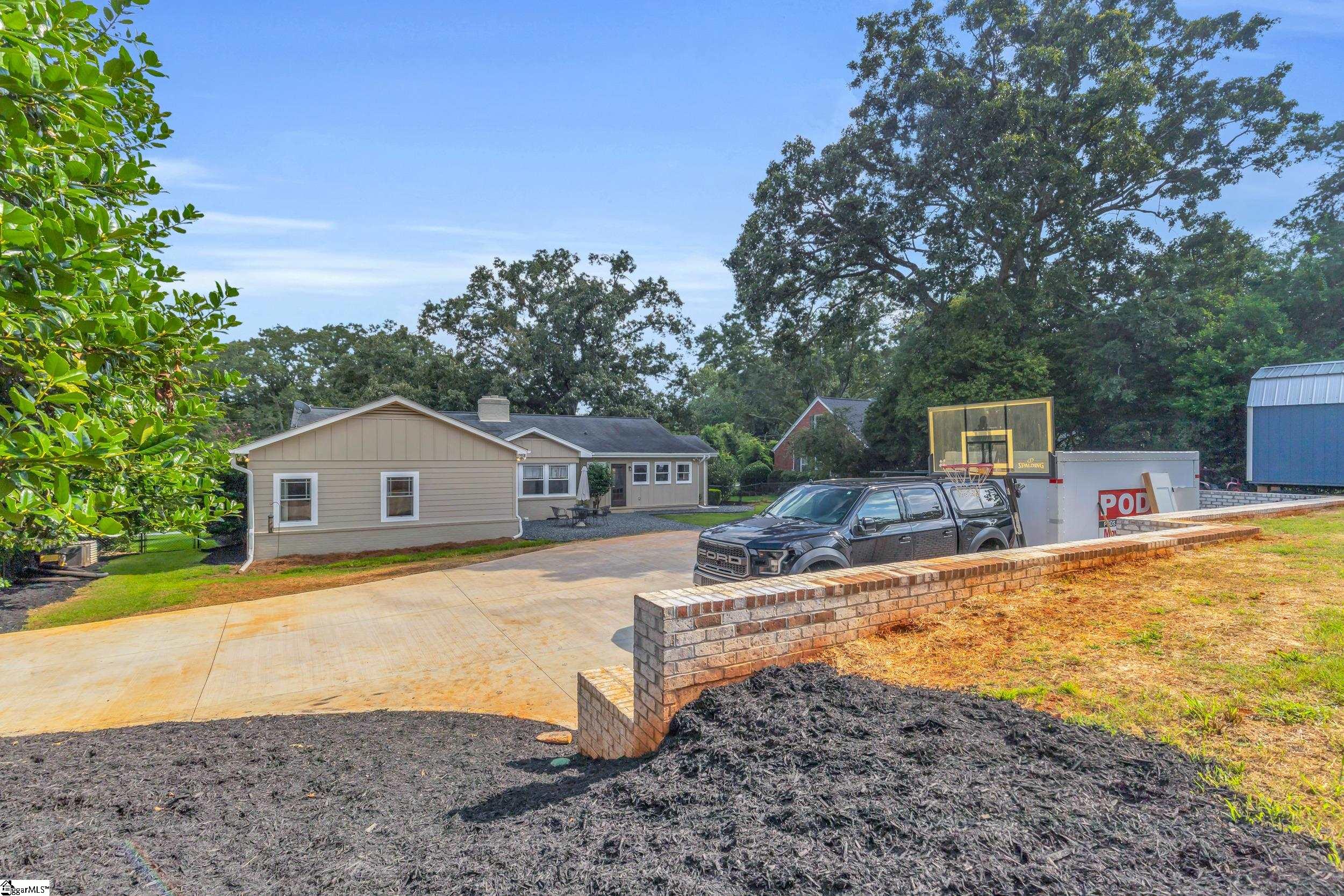 205 Grigsby Avenue Easley, SC 29640-3617