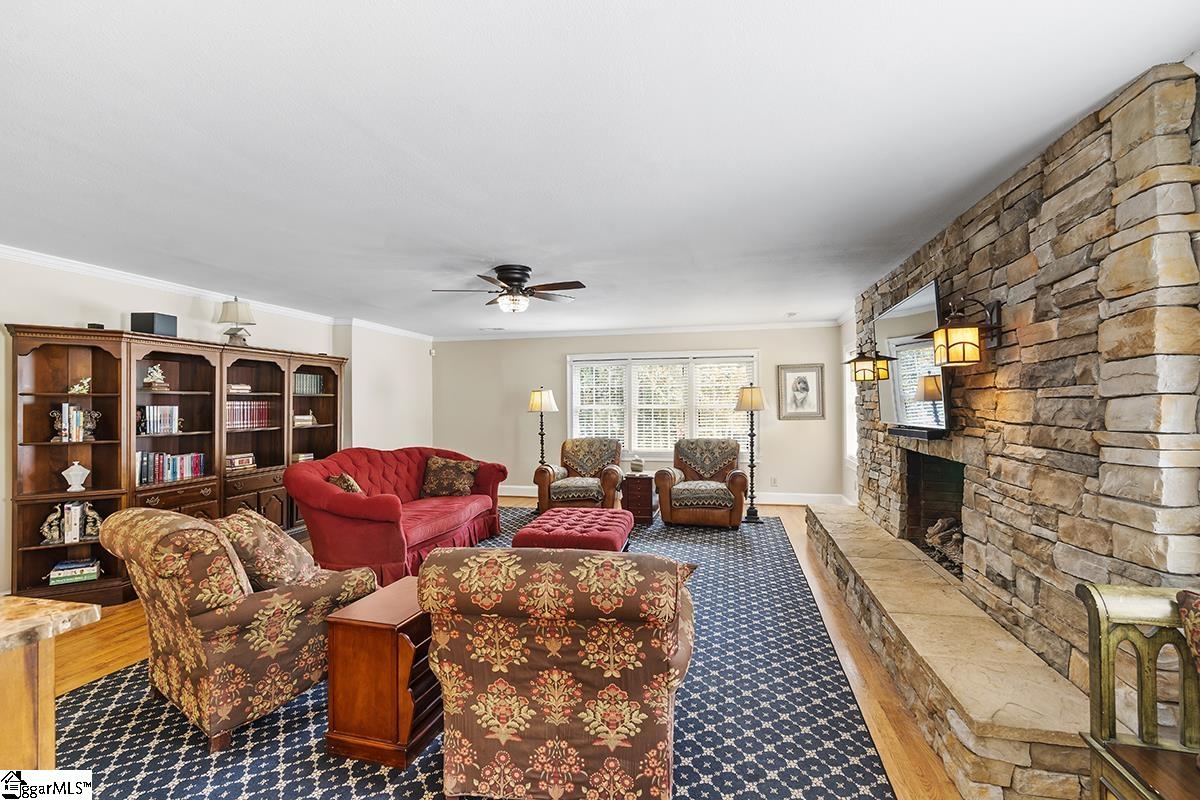 733 Willard Road Greenwood, SC 29649