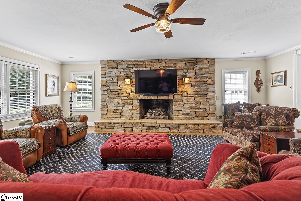 733 Willard Road Greenwood, SC 29649