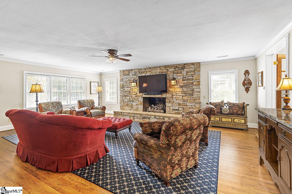 733 Willard Road Greenwood, SC 29649