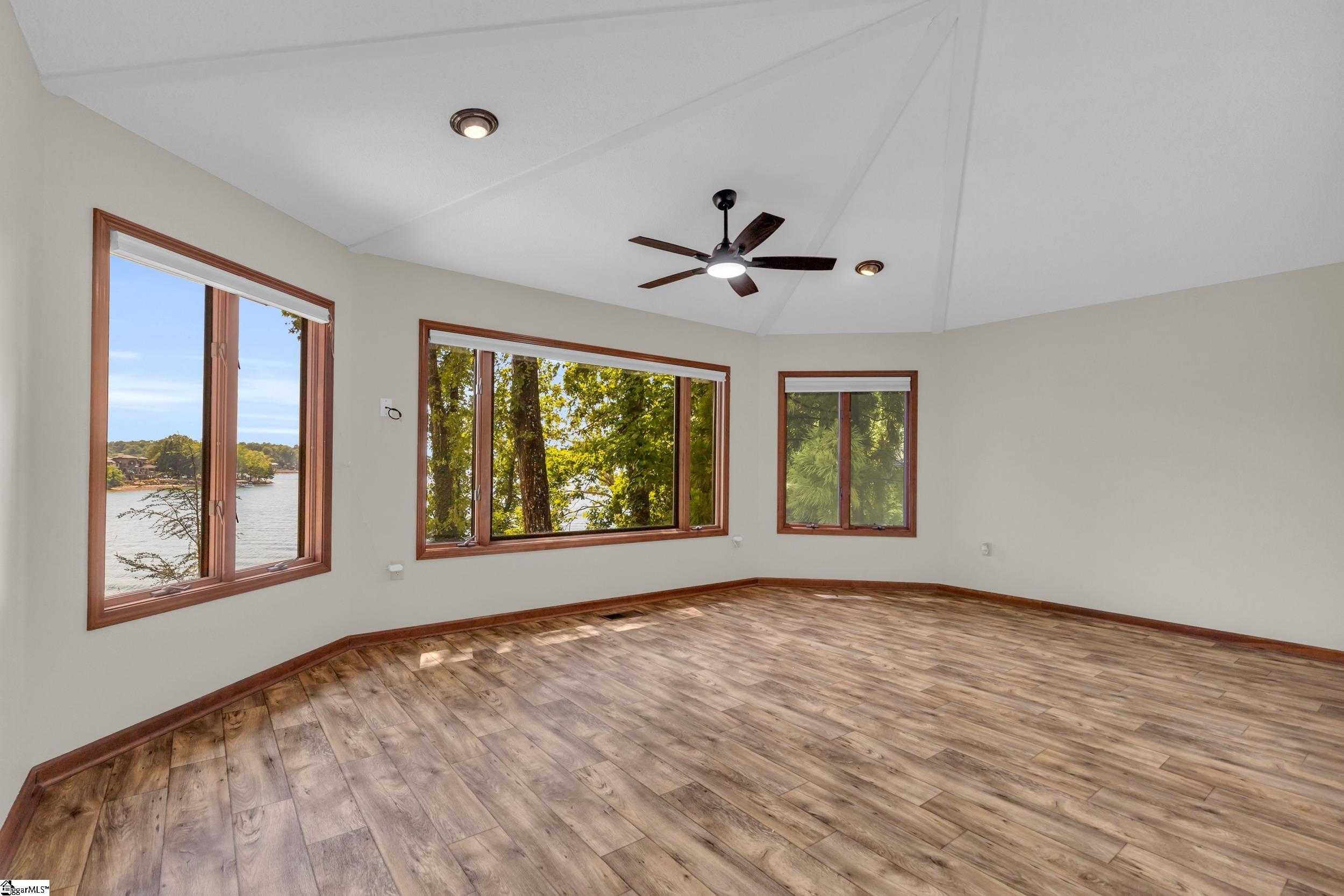 1637 W Little River Drive Seneca, SC 29672