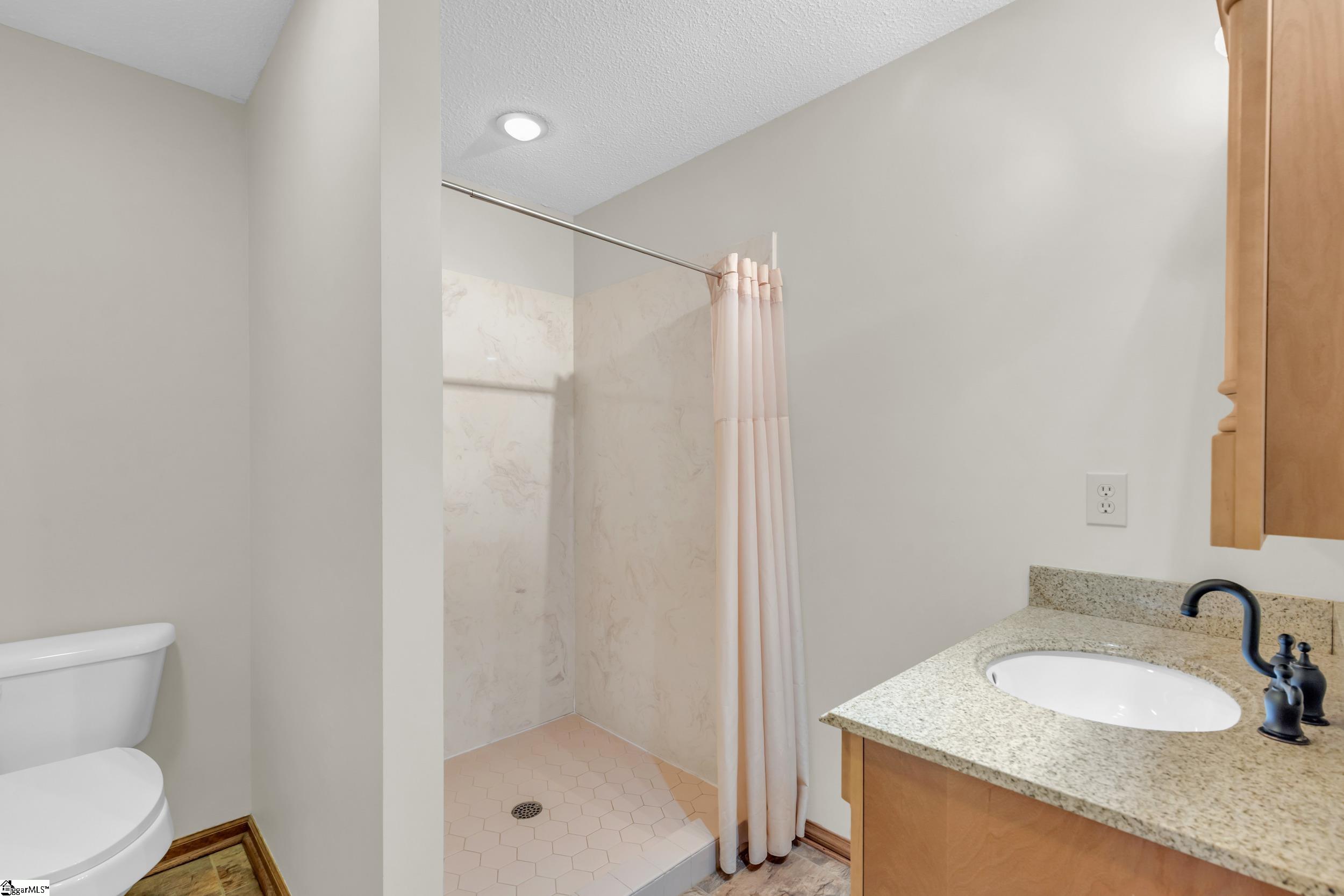 1637 W Little River Drive Seneca, SC 29672