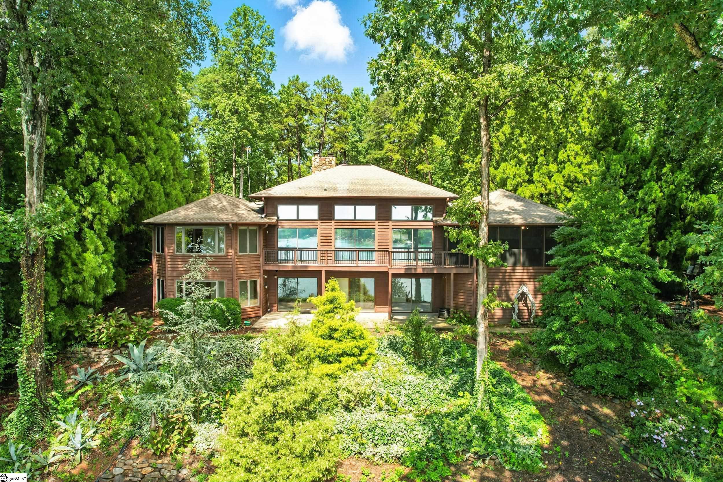 1637 W Little River Drive Seneca, SC 29672