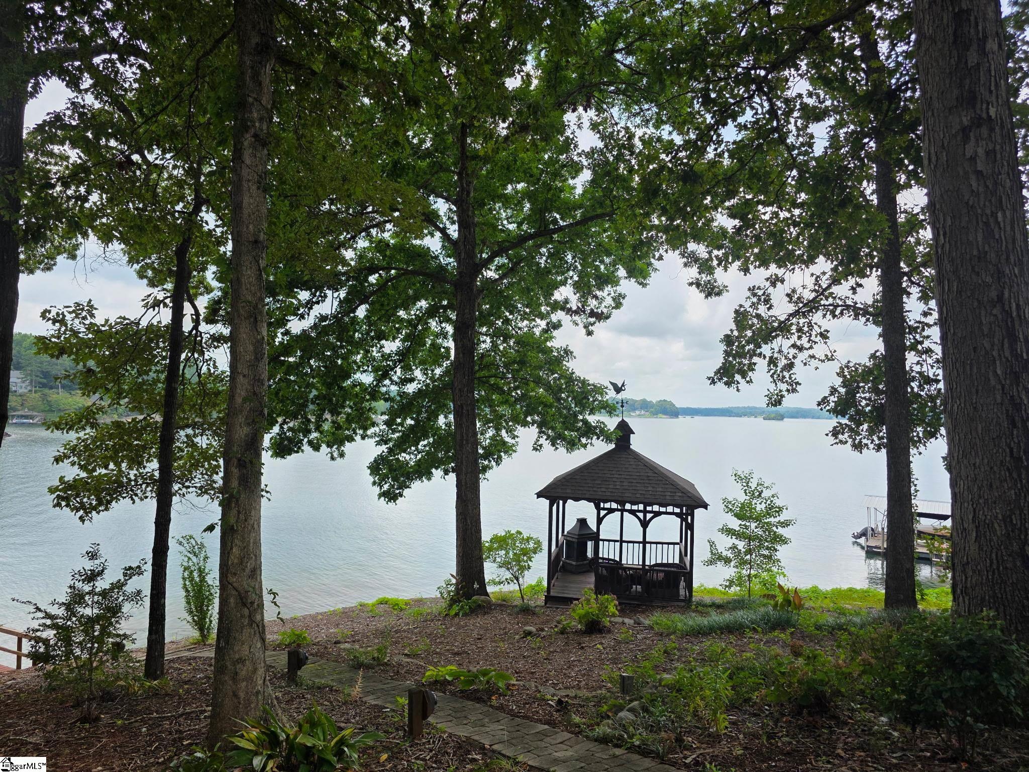 1637 W Little River Drive Seneca, SC 29672